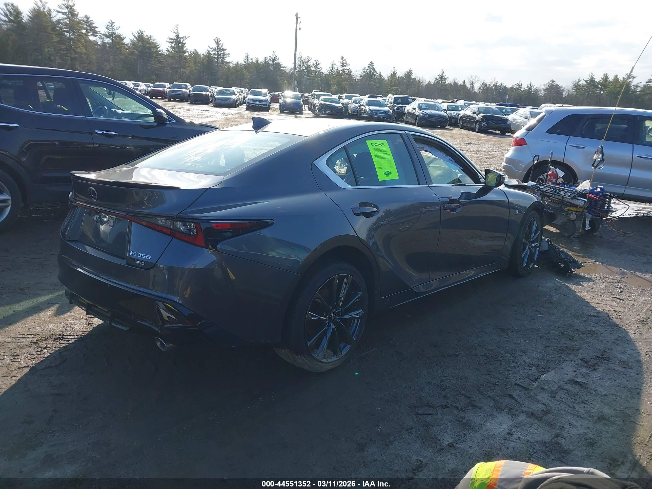 LEXUS IS image 4