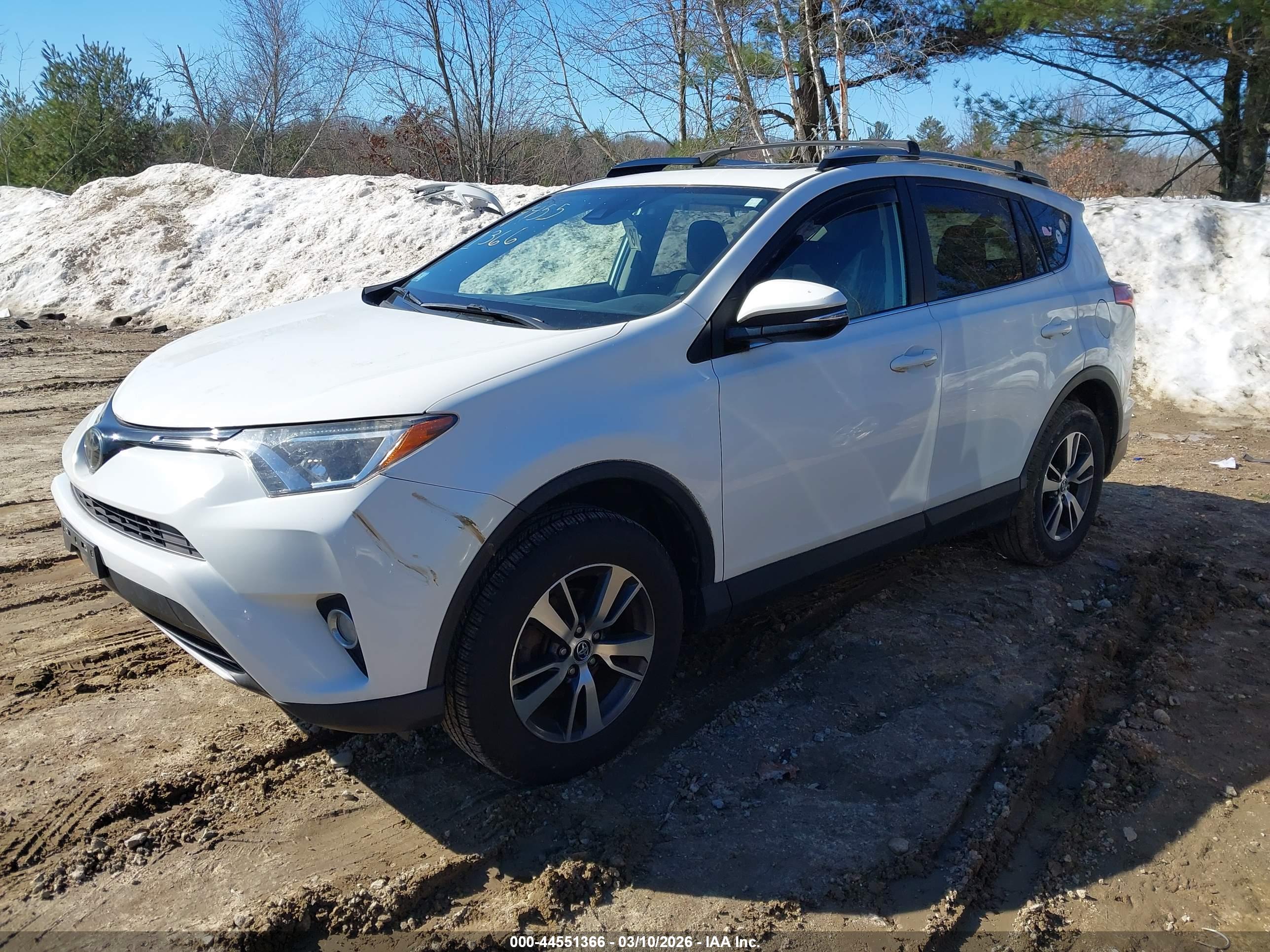 TOYOTA RAV4 image 2