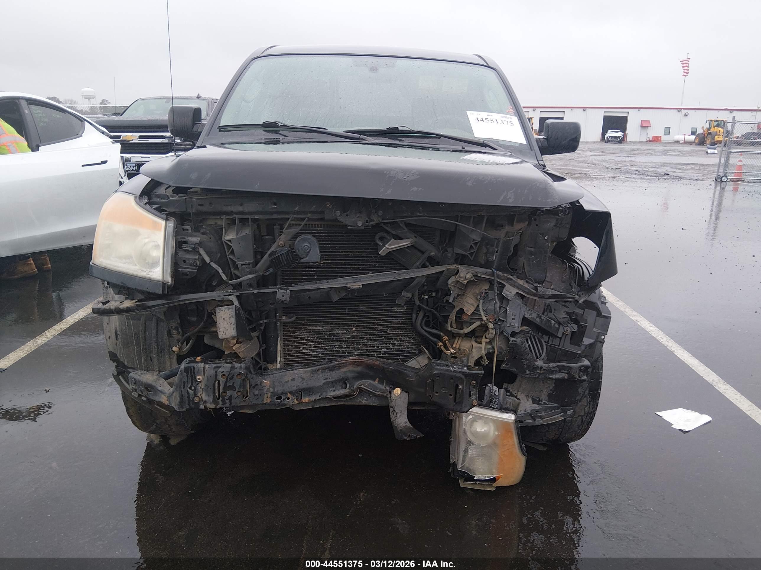 NISSAN TITAN image 6