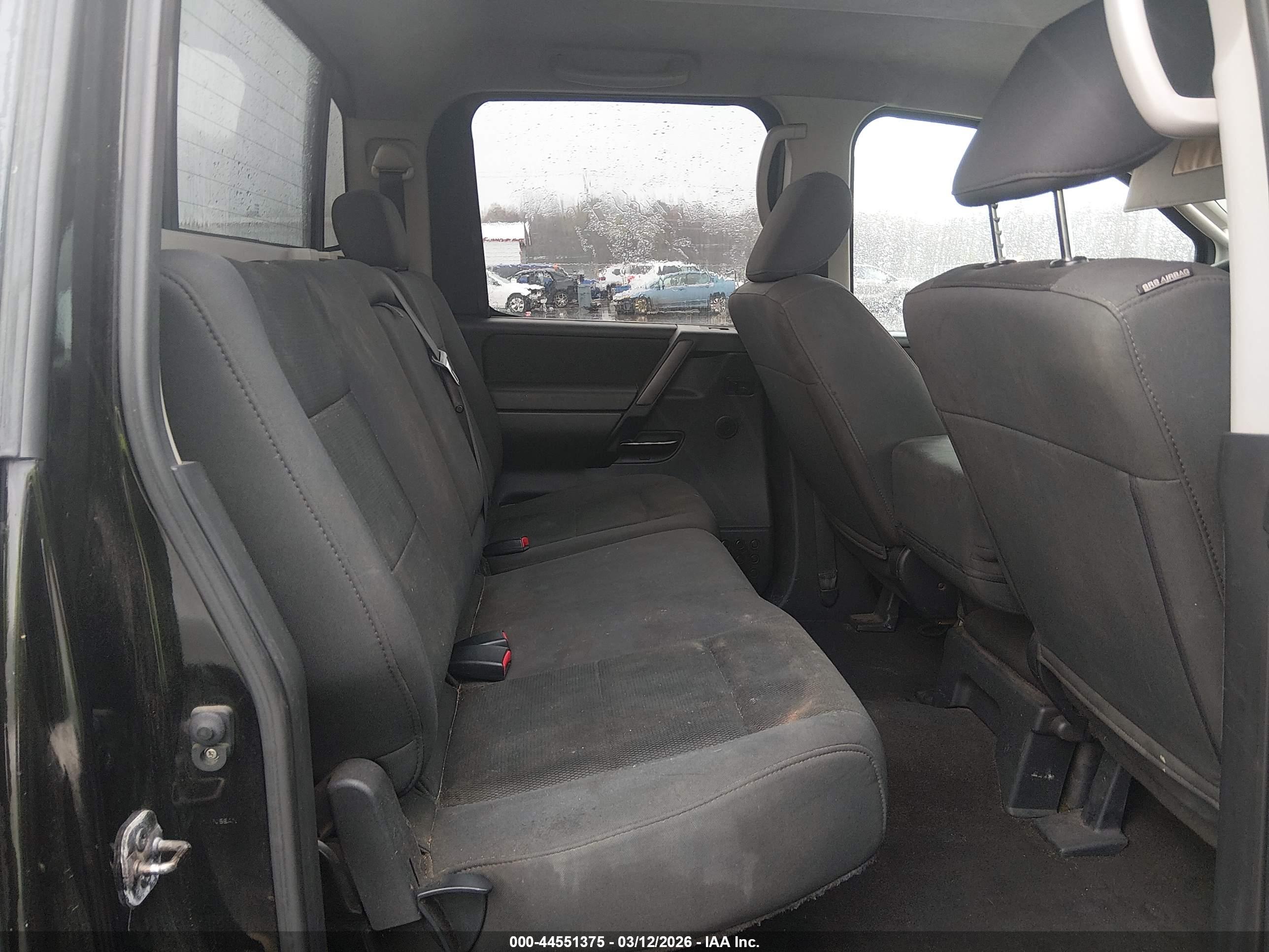 NISSAN TITAN image 8
