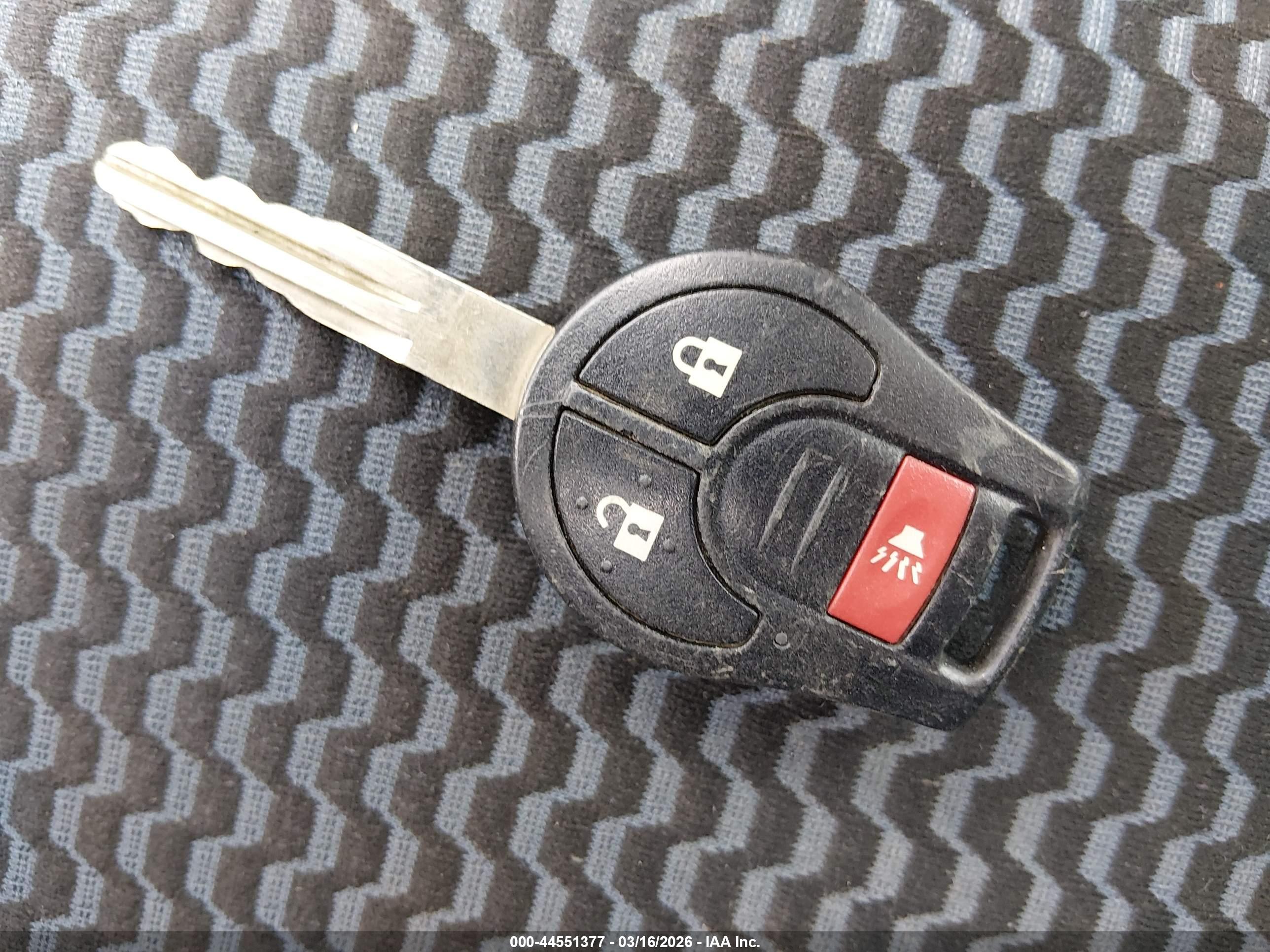 NISSAN VERSA image 11