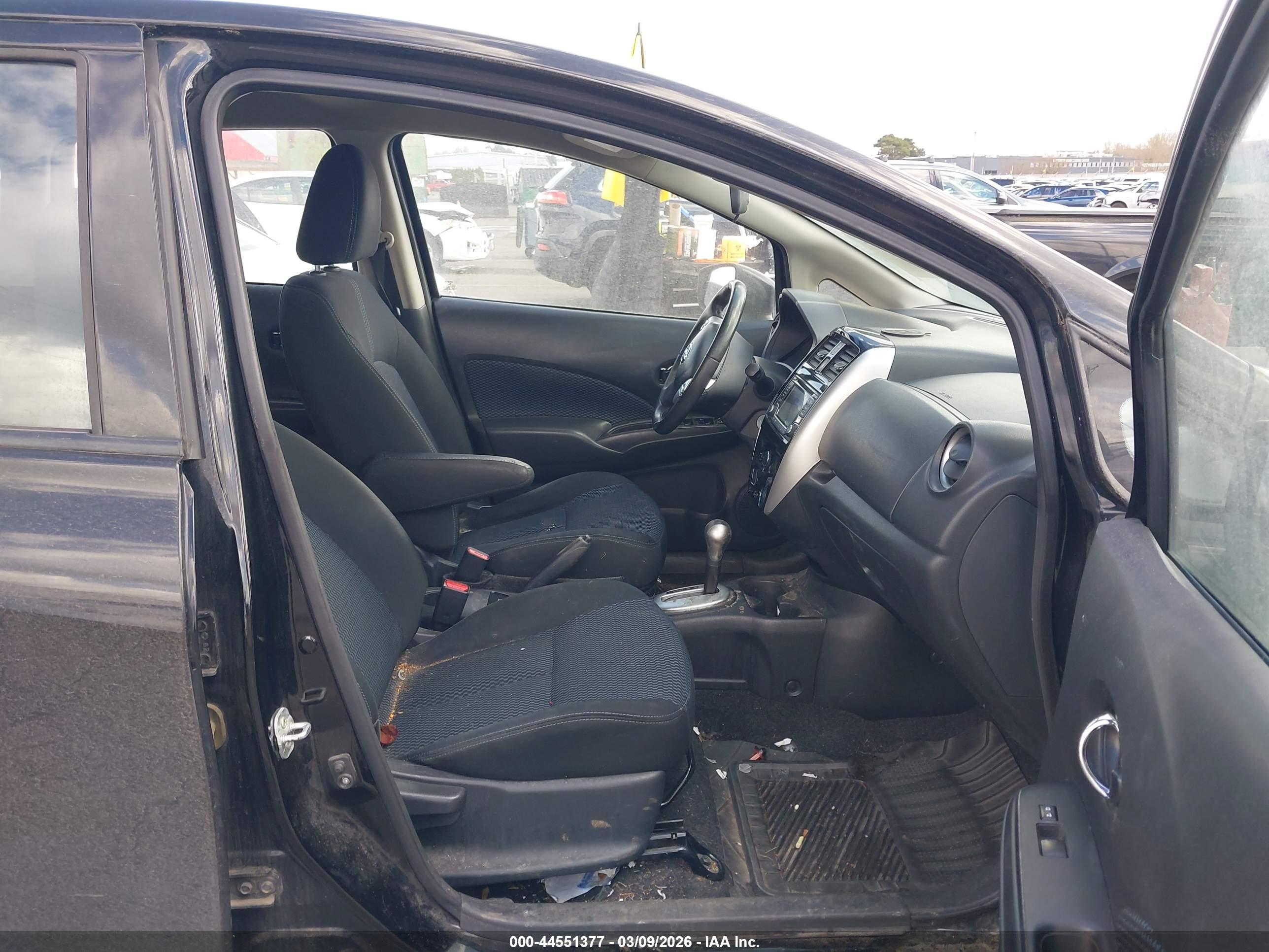 NISSAN VERSA image 5