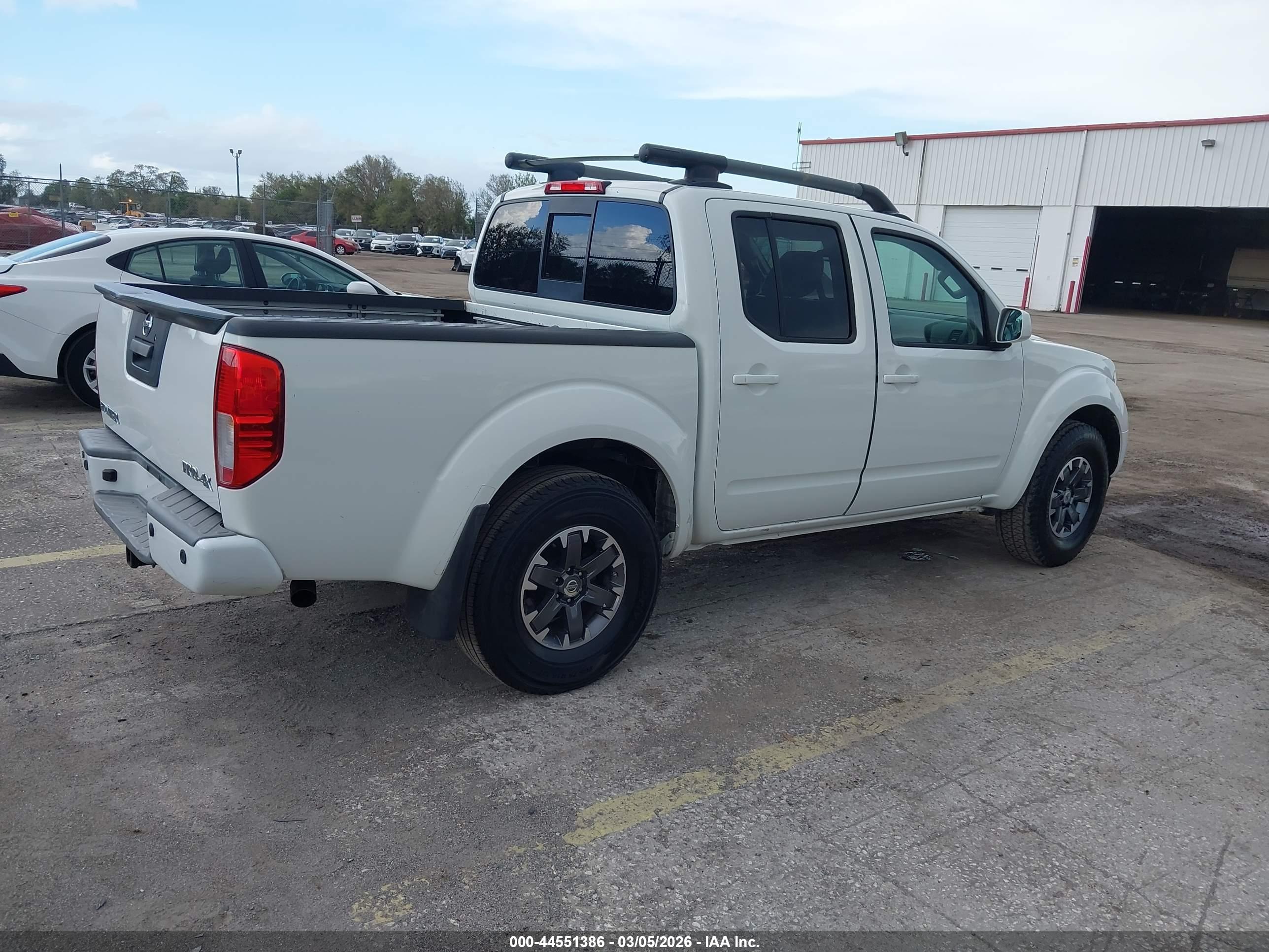 NISSAN FRONTIER image 4