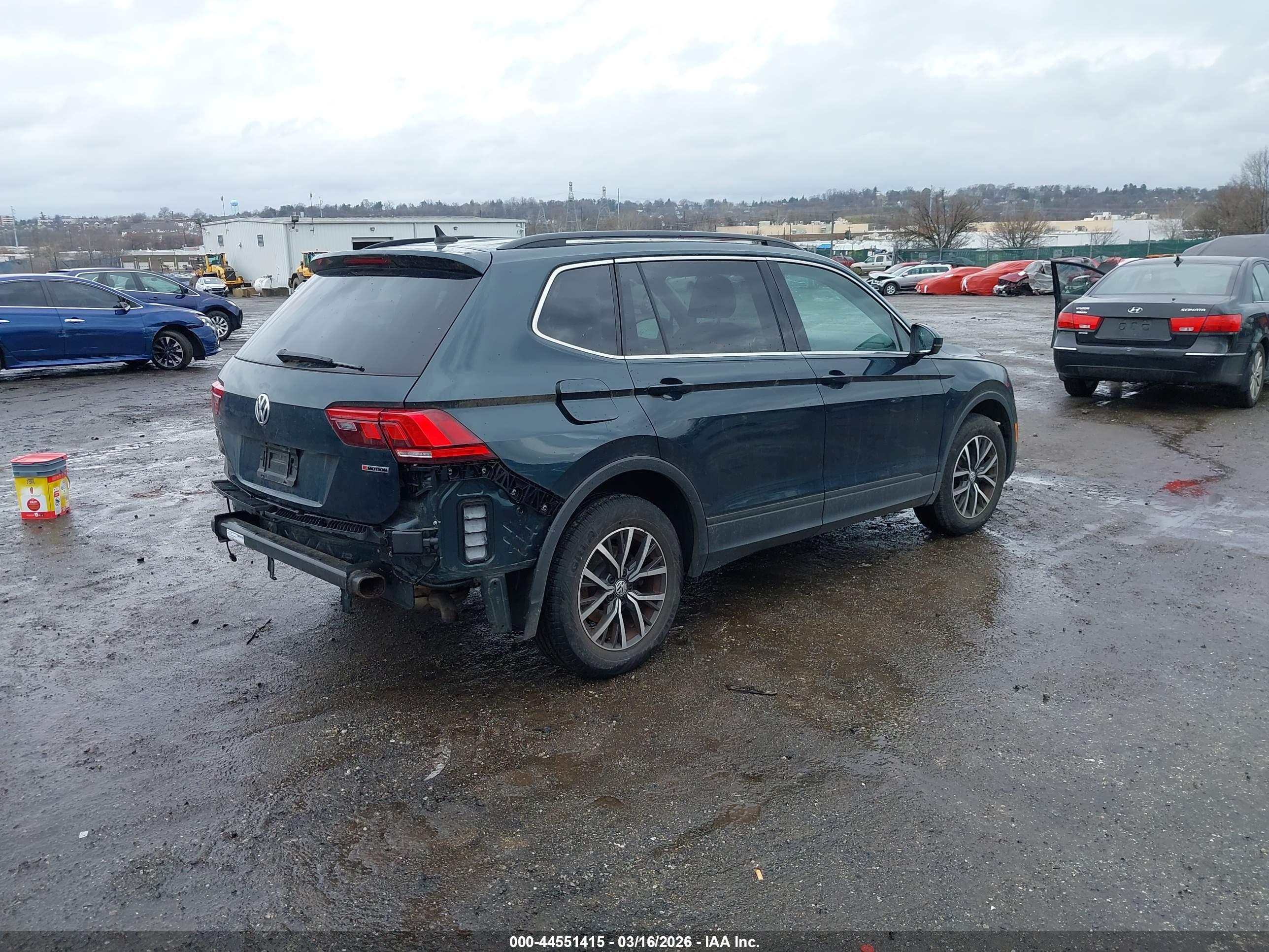 VOLKSWAGEN TIGUAN image 4