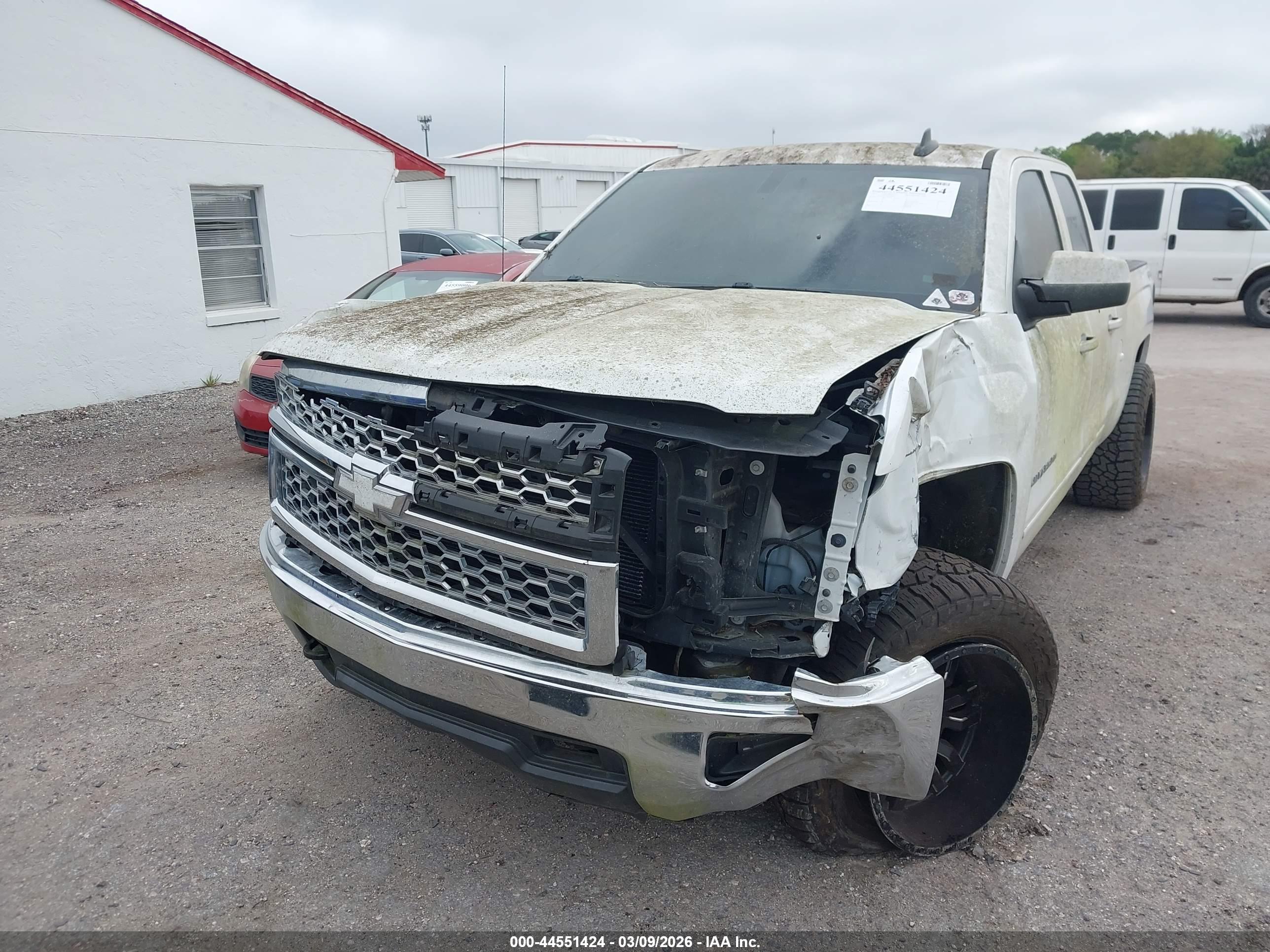 CHEVROLET SILVERADO image 6
