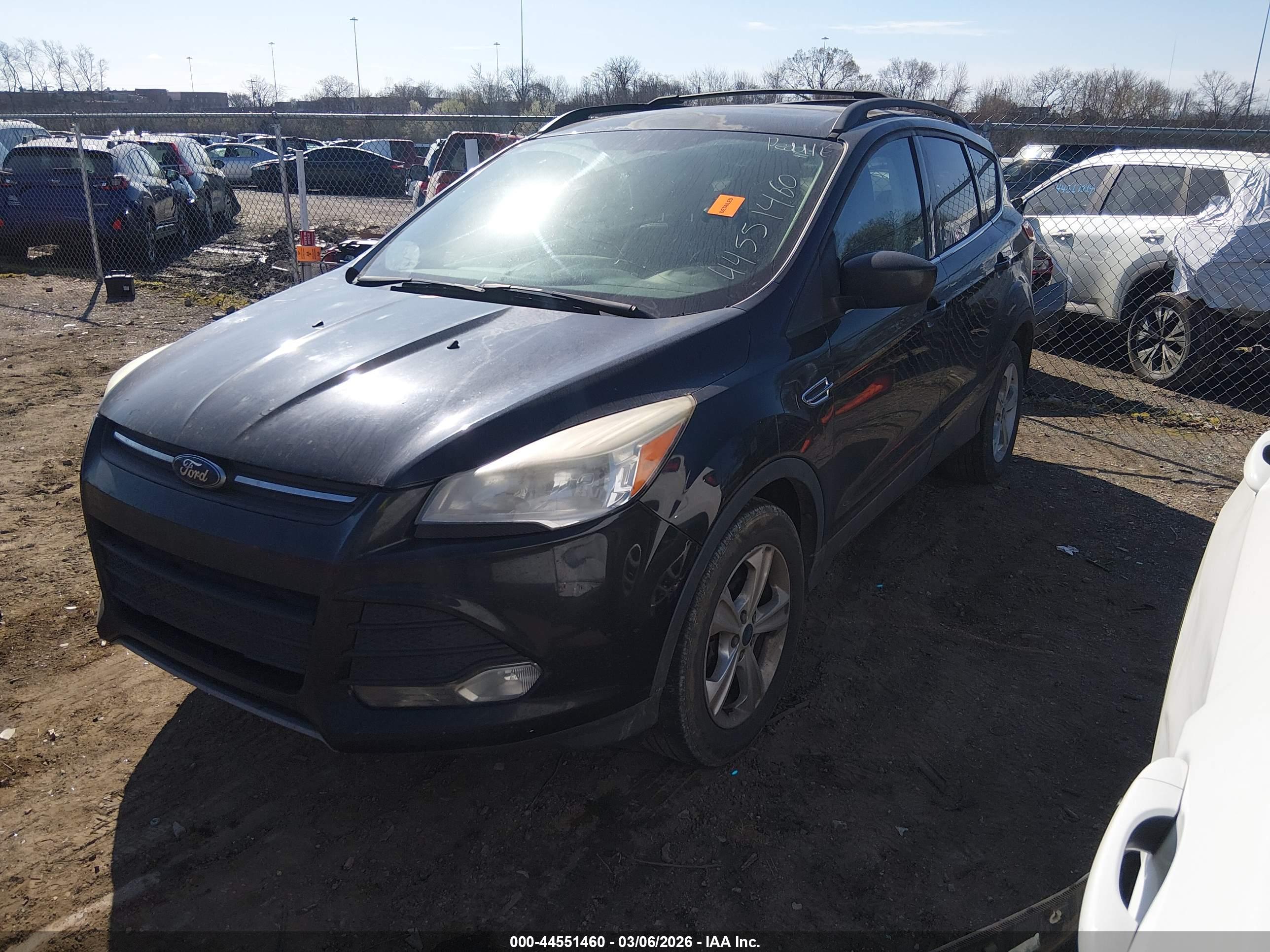FORD ESCAPE image 2
