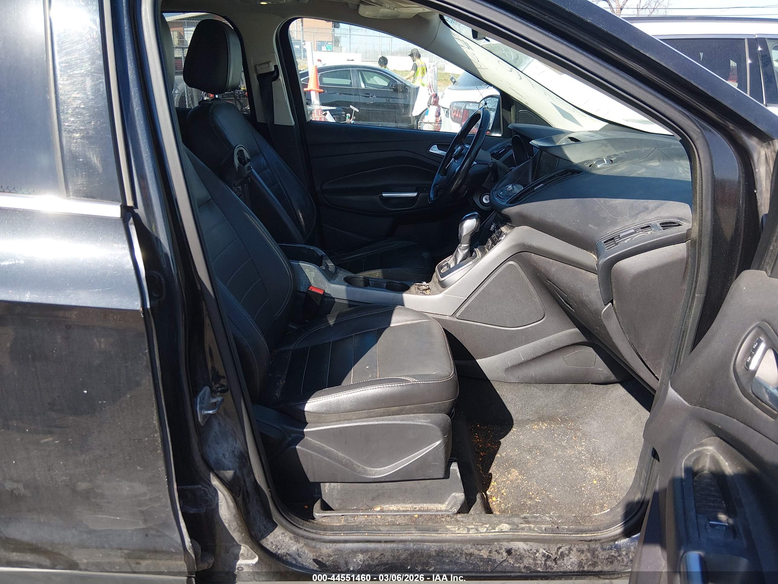 FORD ESCAPE image 5
