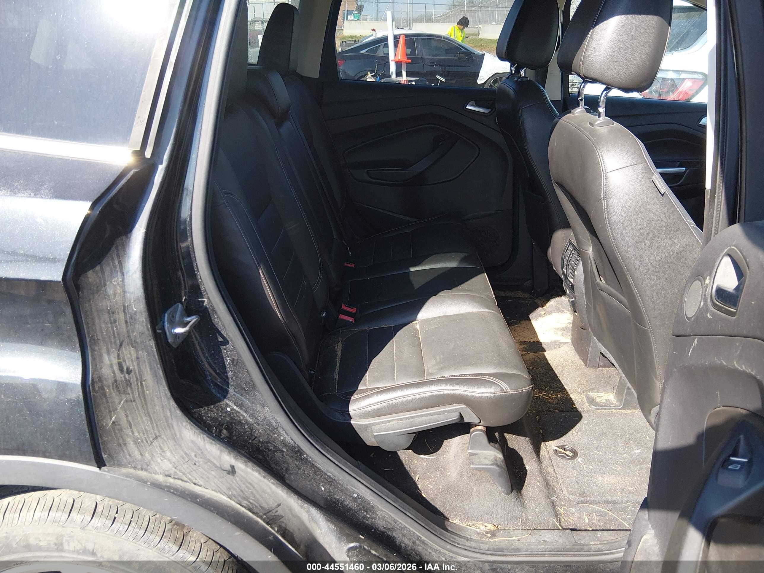 FORD ESCAPE image 8
