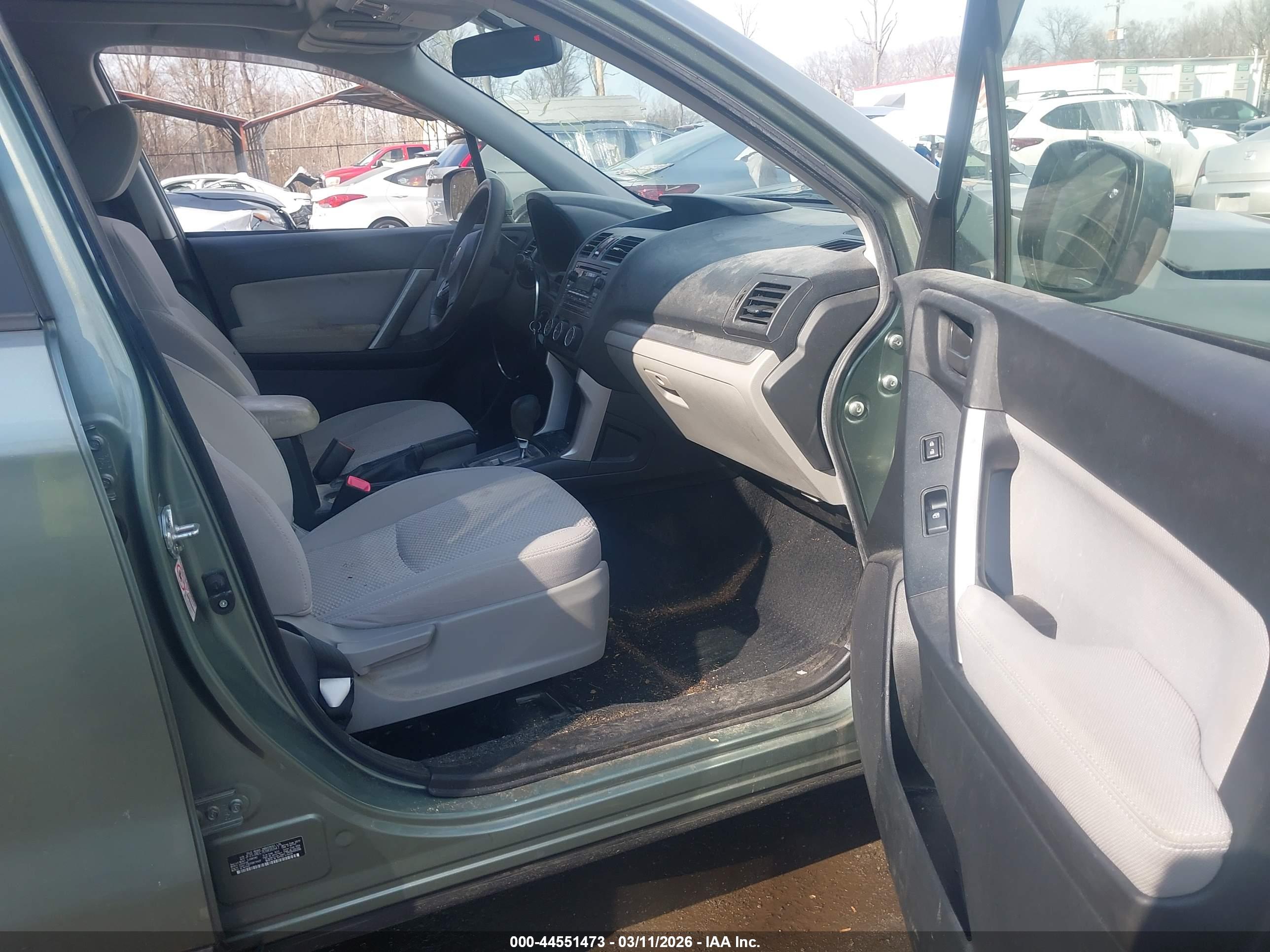 SUBARU FORESTER image 5