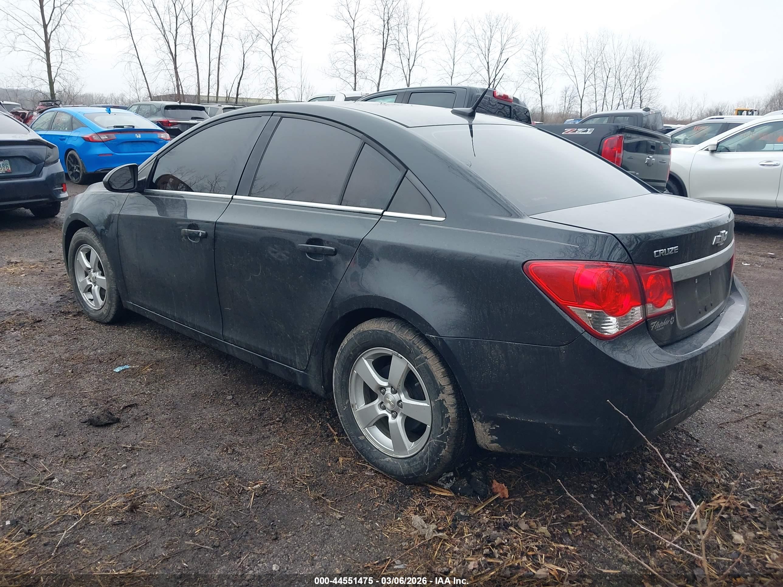 CHEVROLET CRUZE image 3