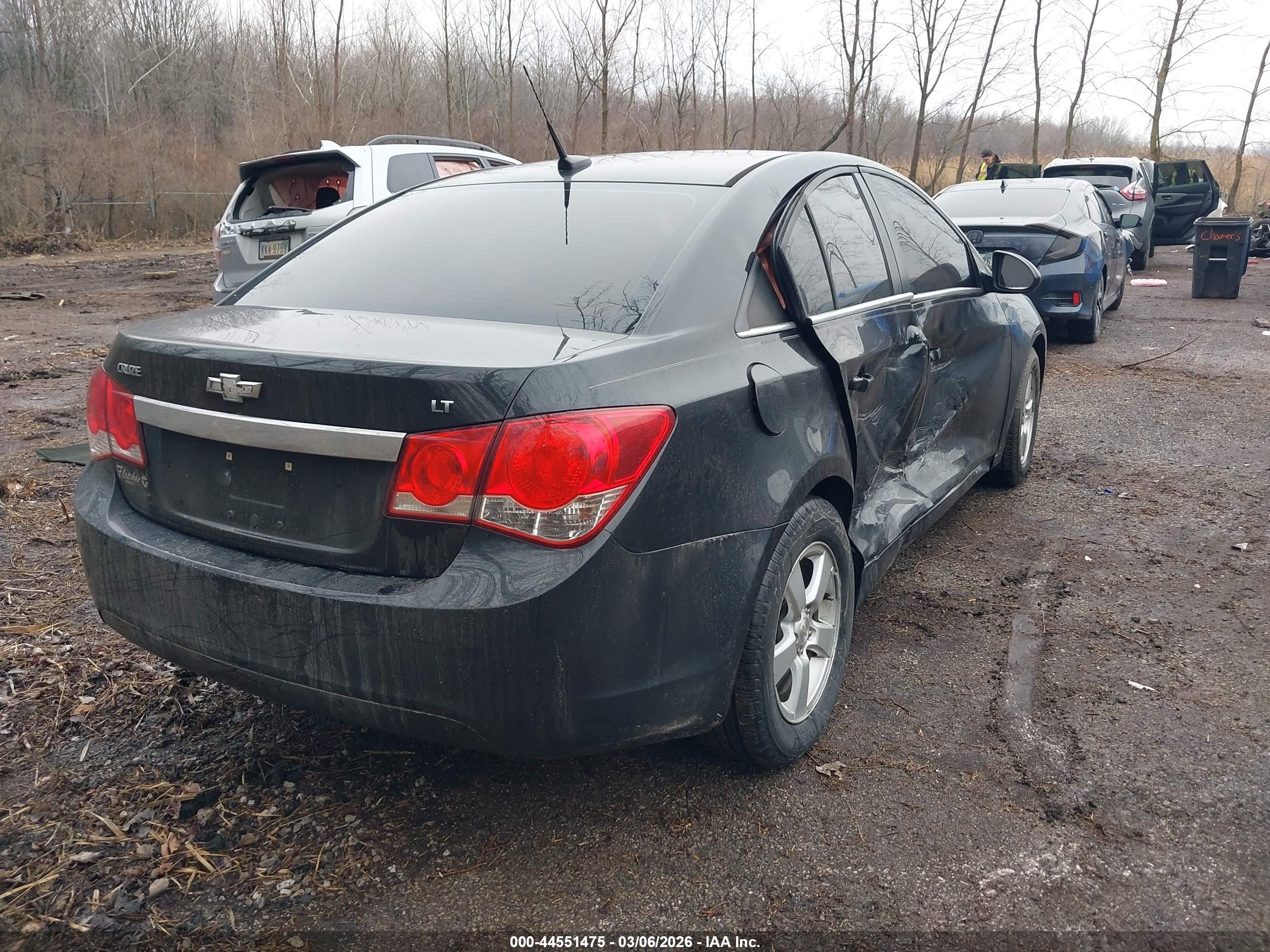 CHEVROLET CRUZE image 4