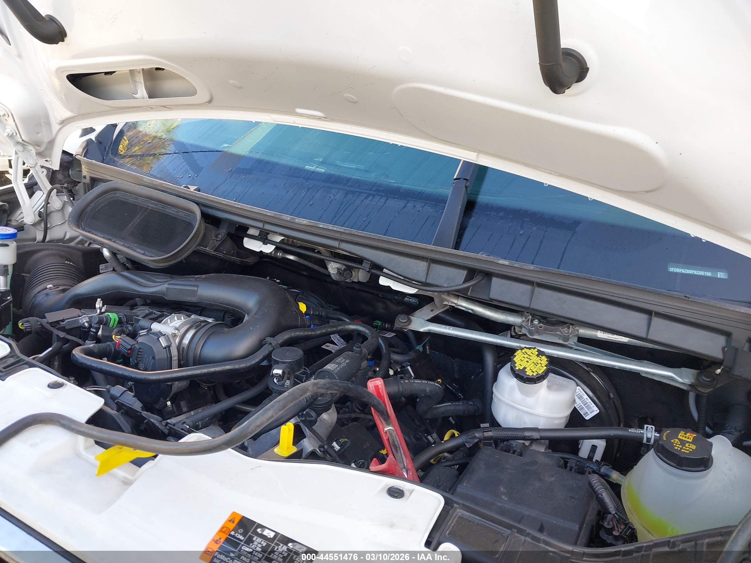FORD TRANSIT-350 image 10