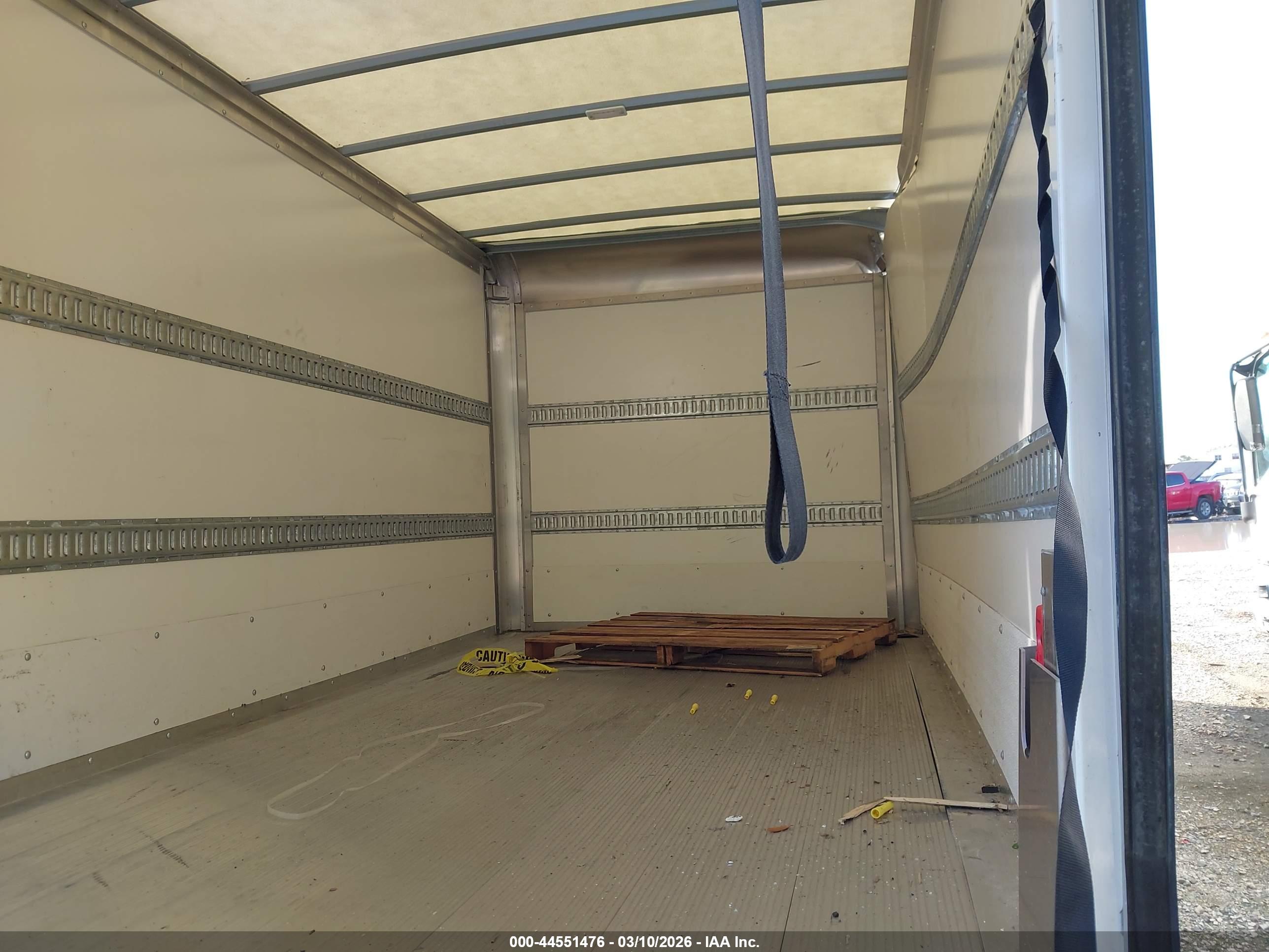 FORD TRANSIT-350 image 8