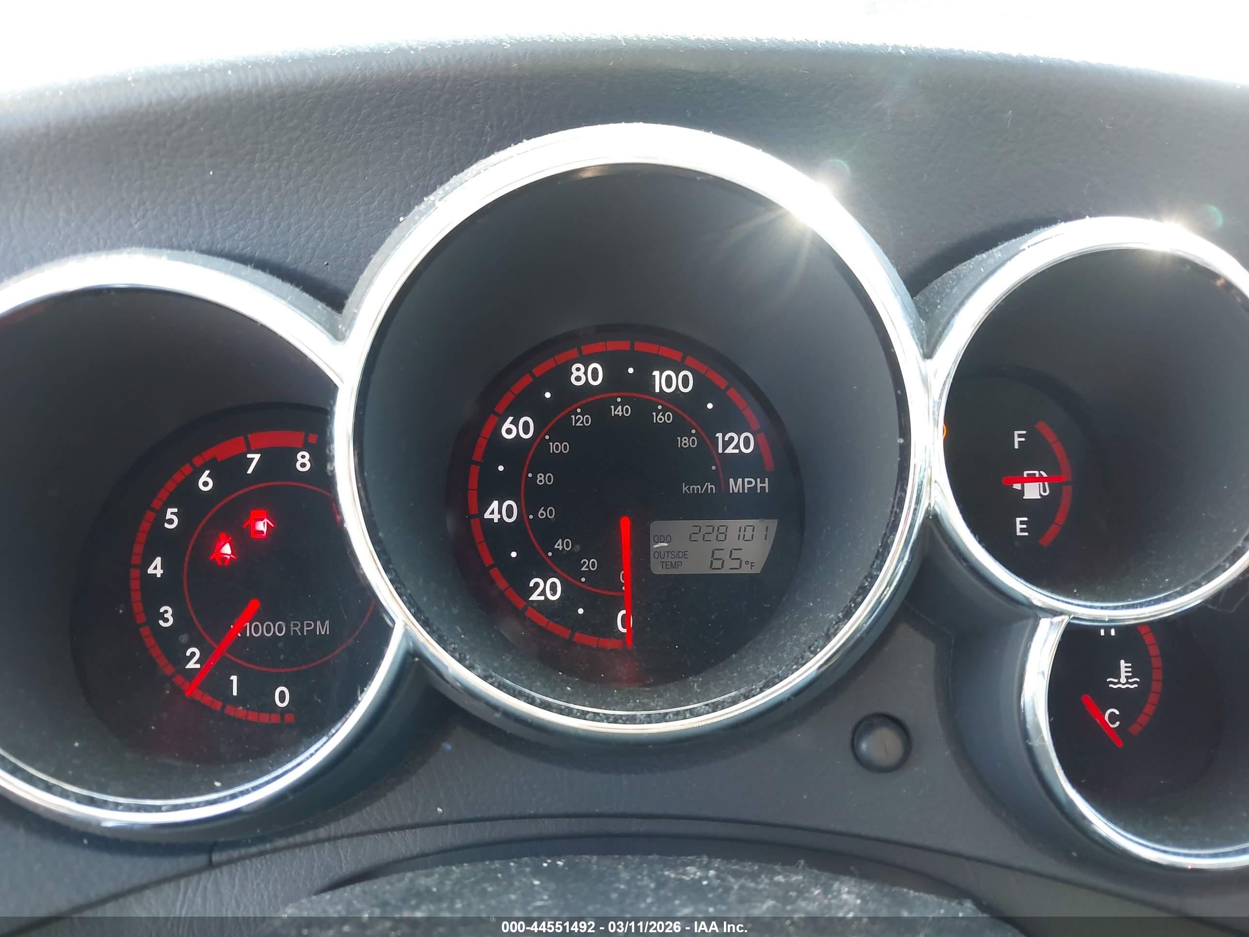TOYOTA MATRIX image 7