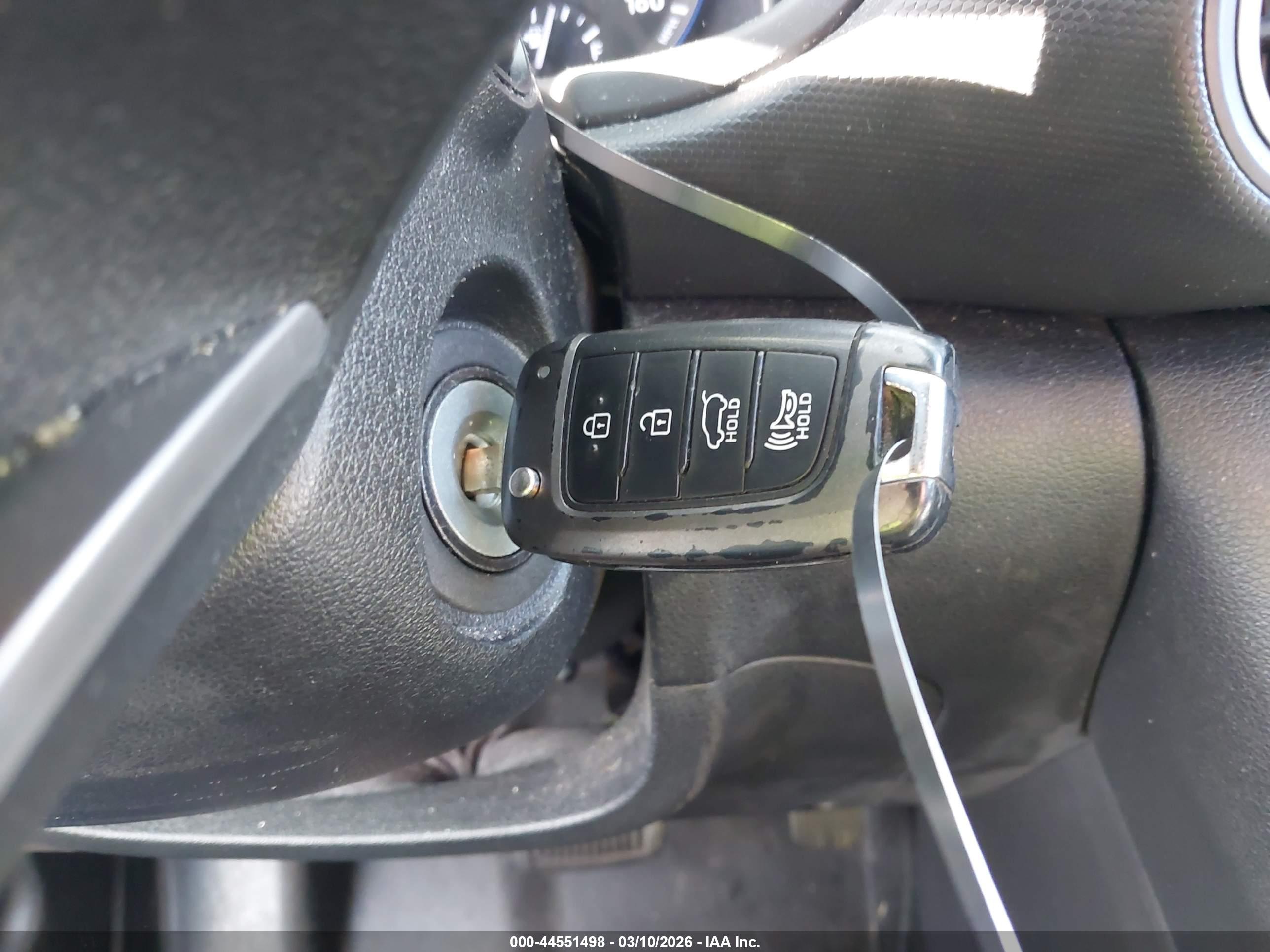 HYUNDAI KONA image 11