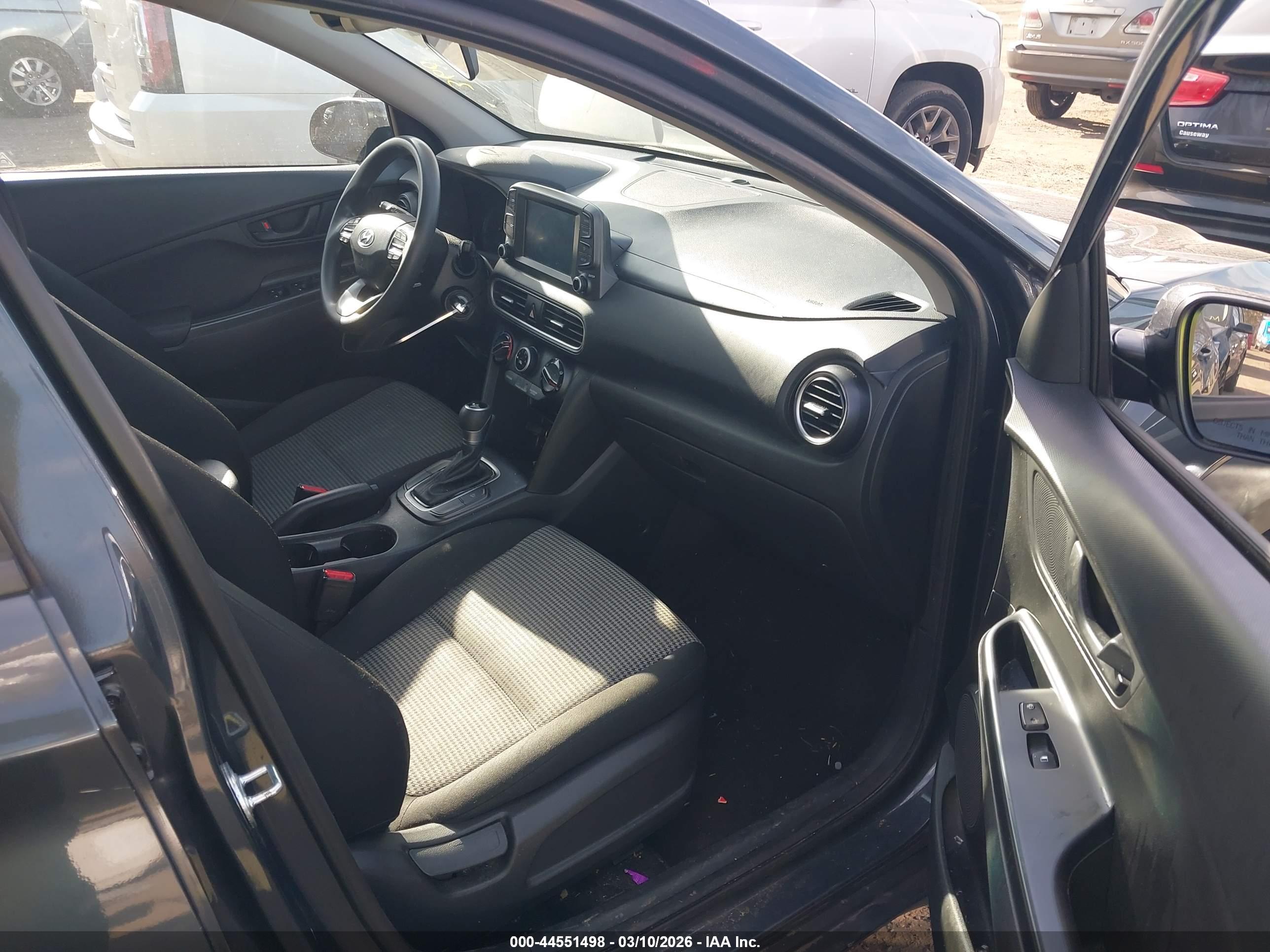 HYUNDAI KONA image 5