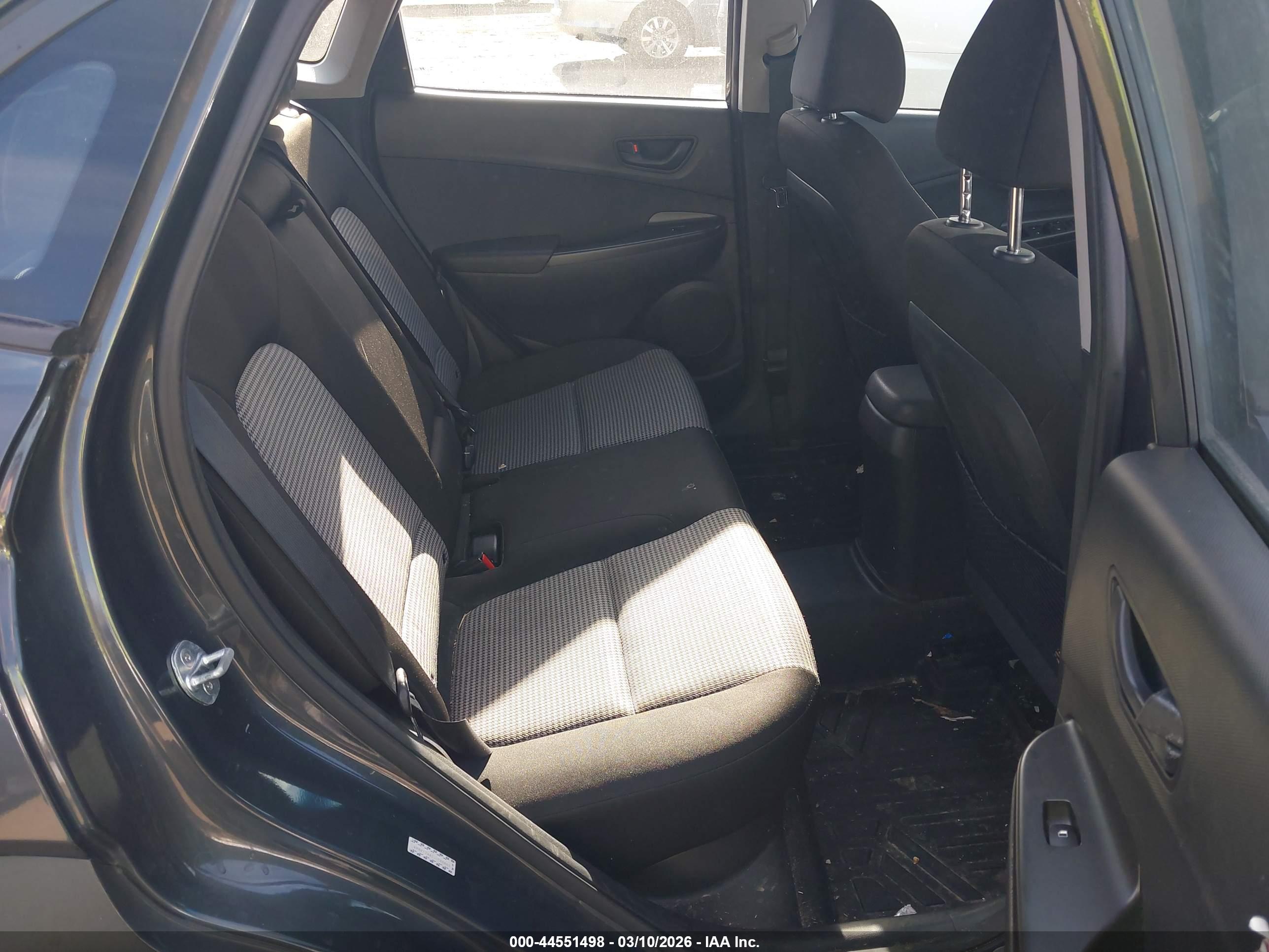 HYUNDAI KONA image 8