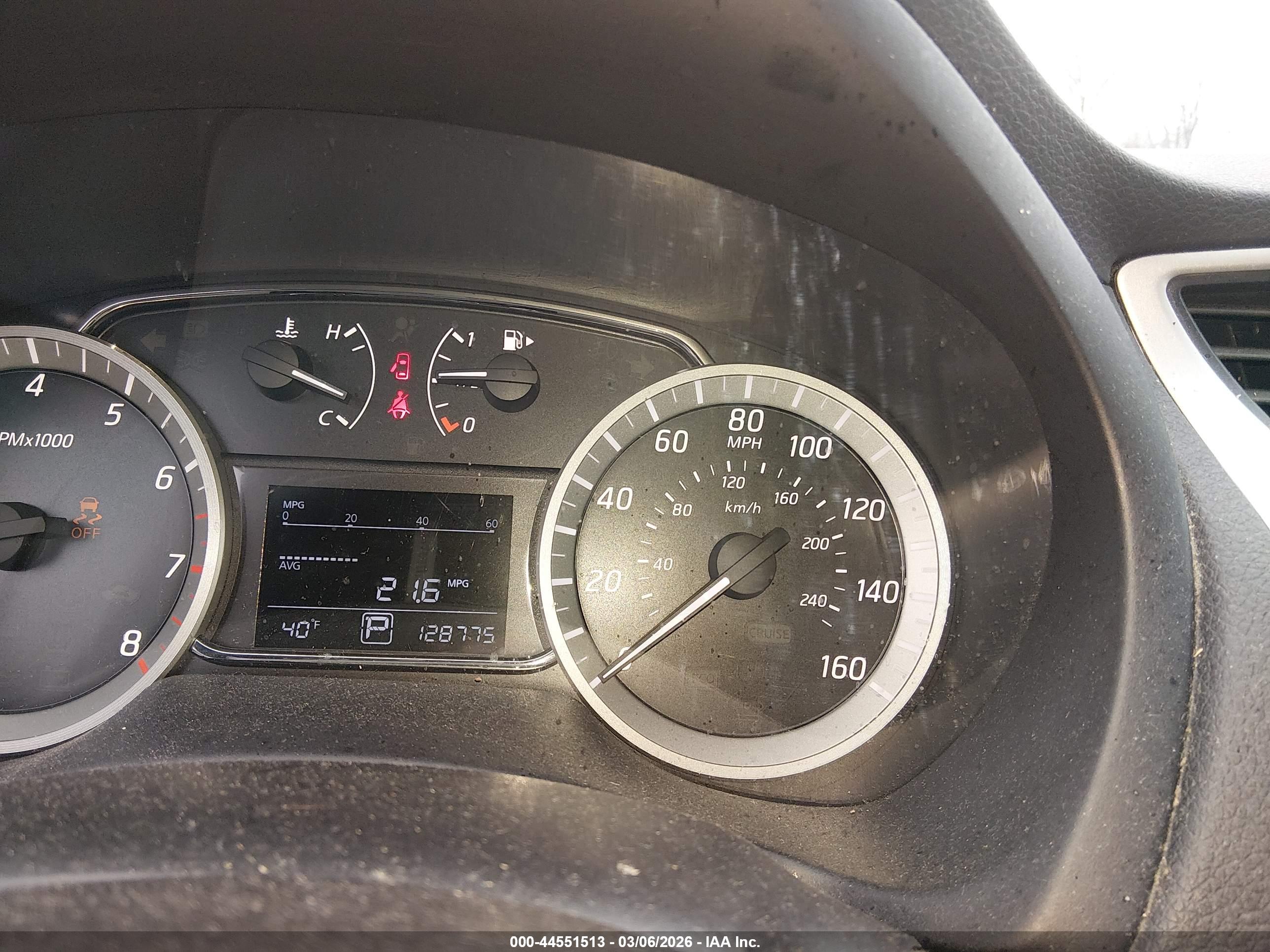 NISSAN SENTRA image 7
