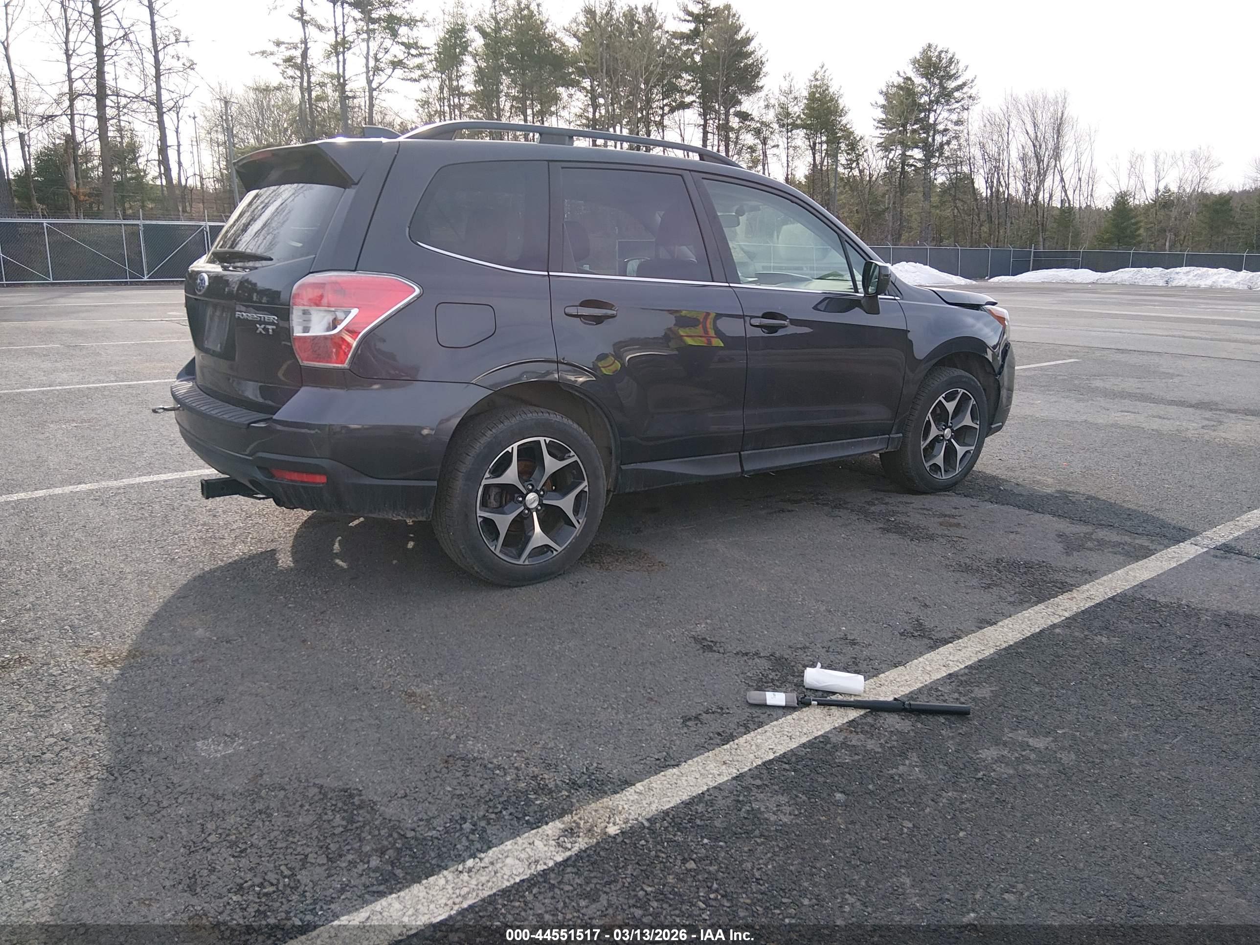 SUBARU FORESTER image 4