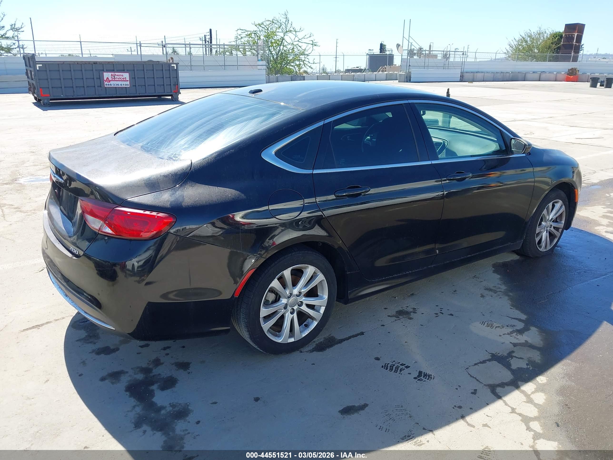 CHRYSLER 200 image 4