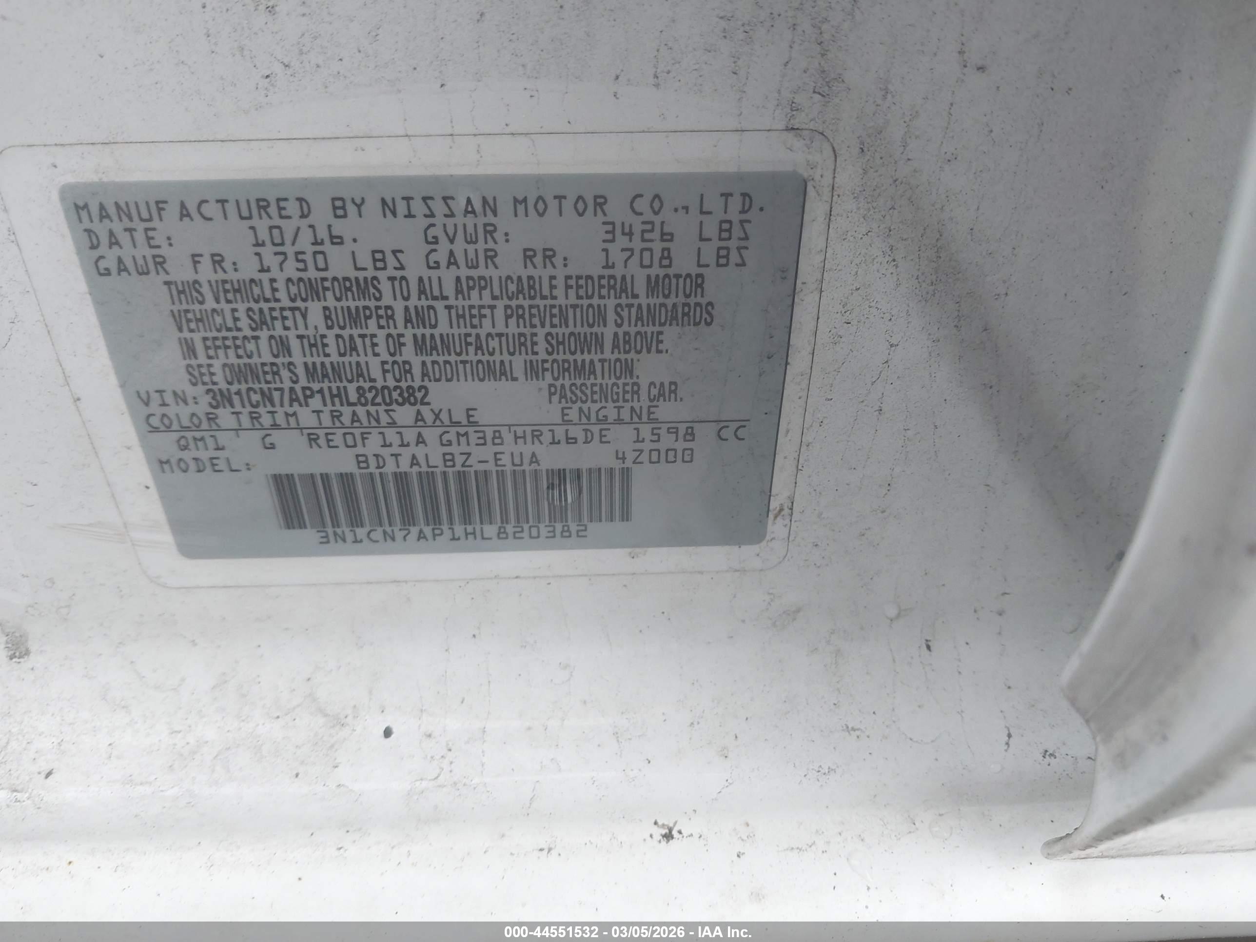 NISSAN VERSA image 9
