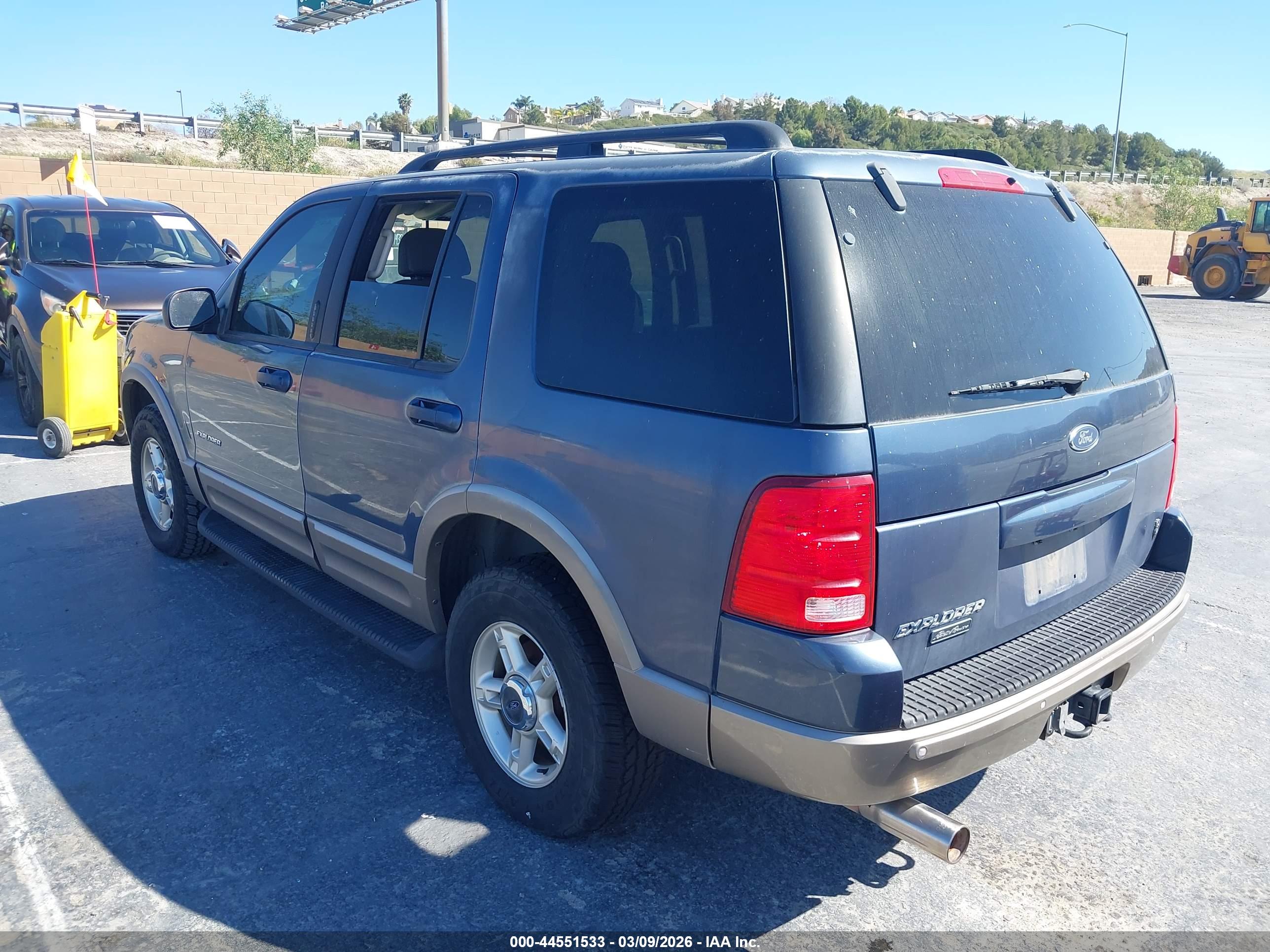 FORD EXPLORER image 3