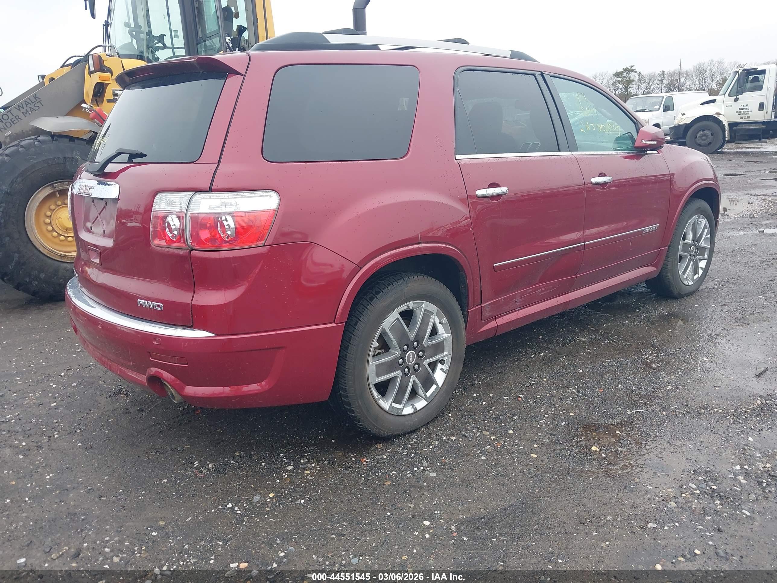 GMC ACADIA image 4