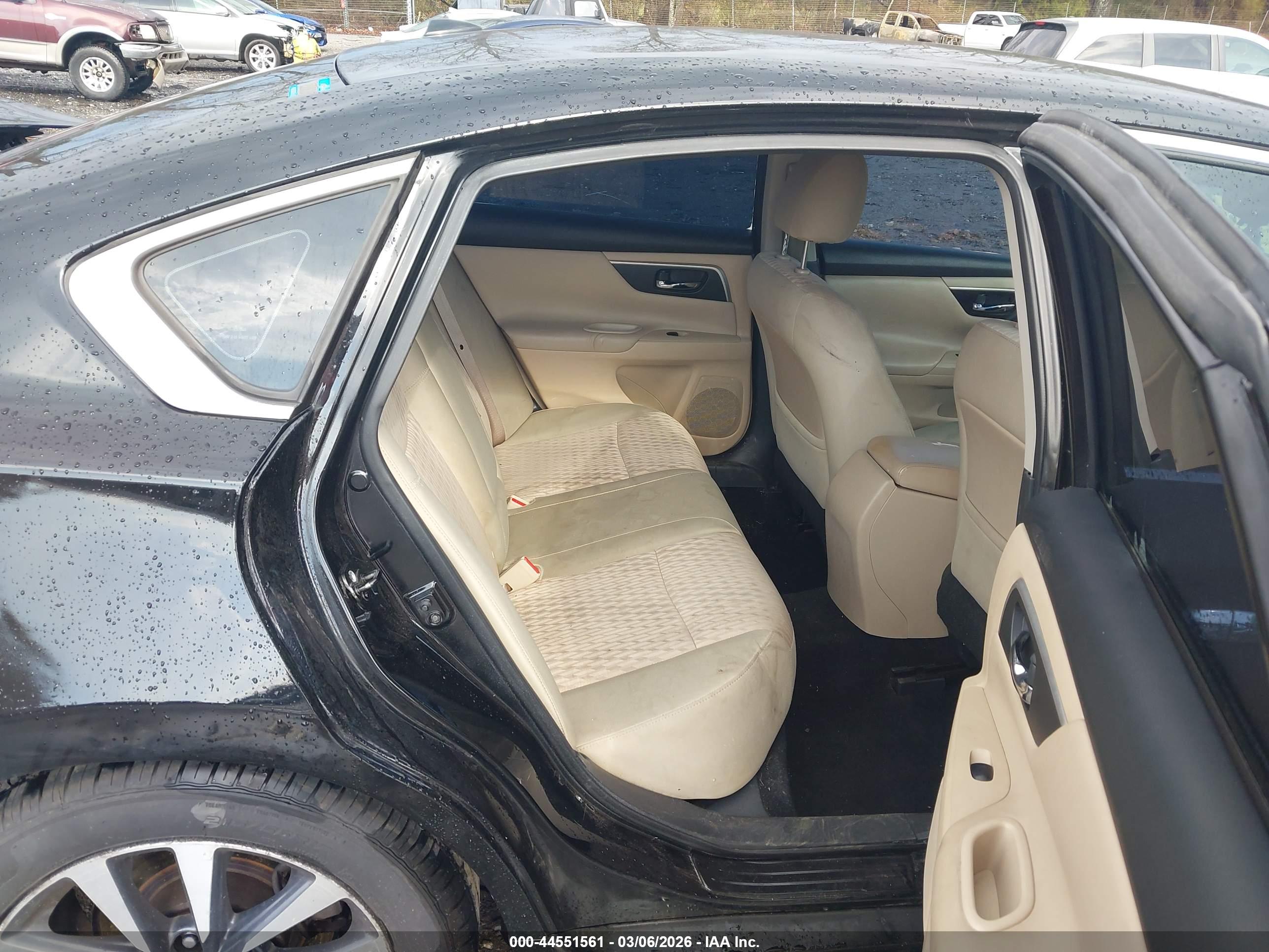 NISSAN ALTIMA image 8