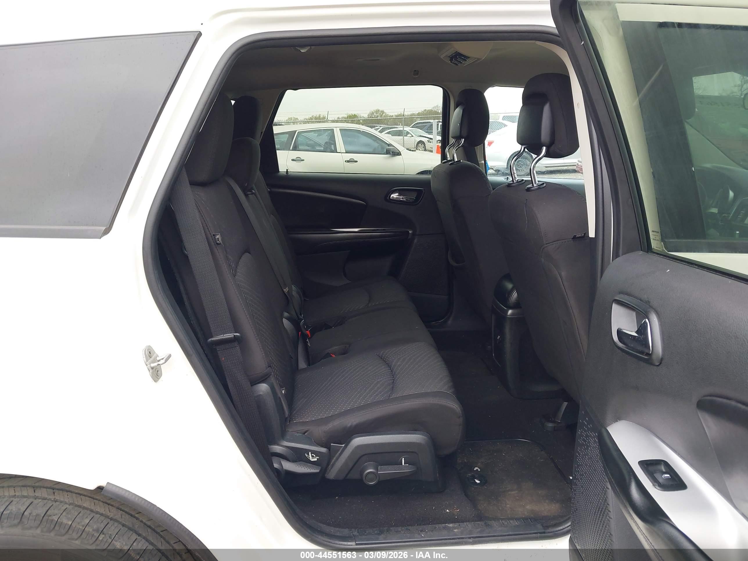 DODGE JOURNEY image 8