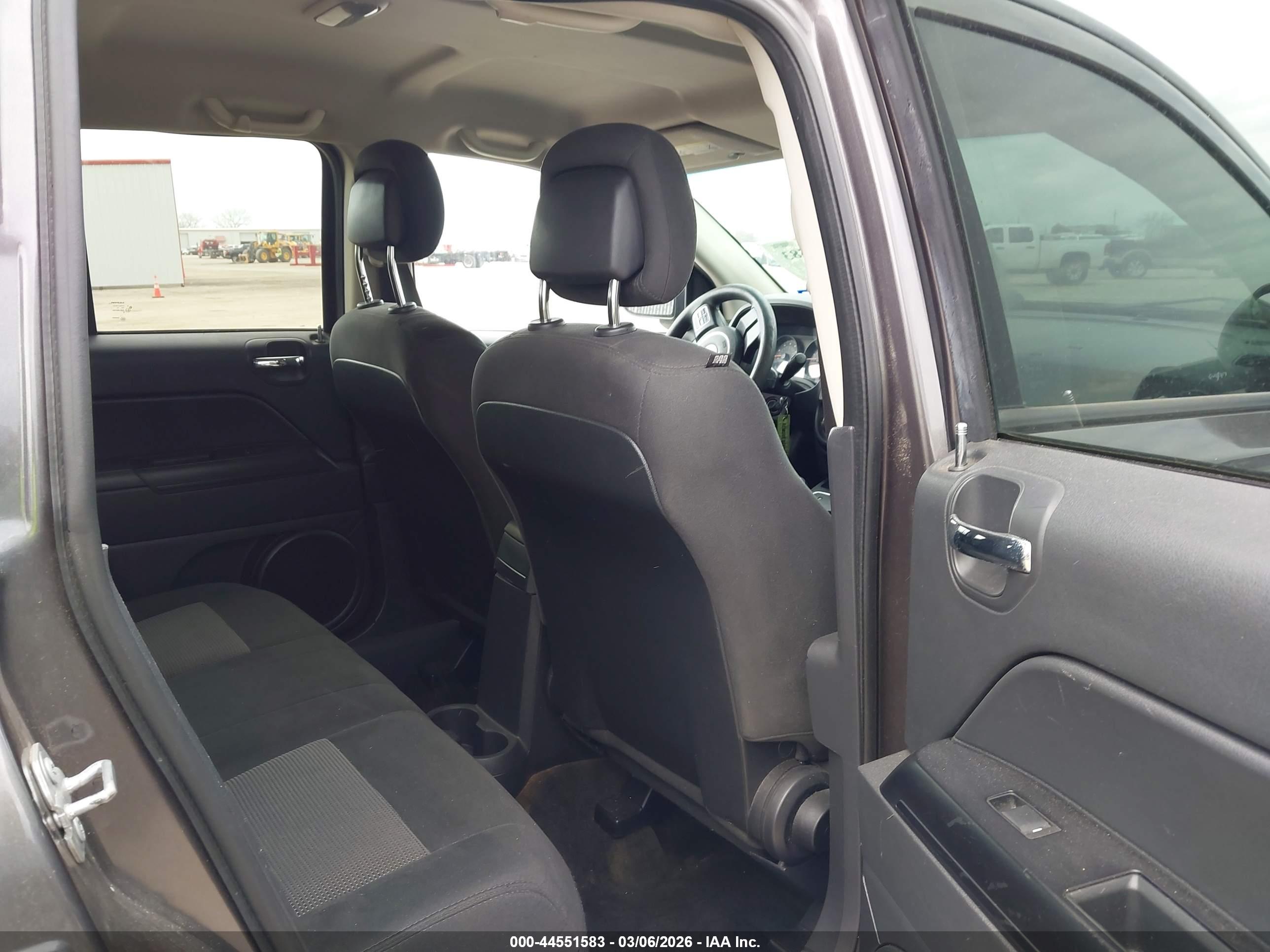 JEEP COMPASS image 8