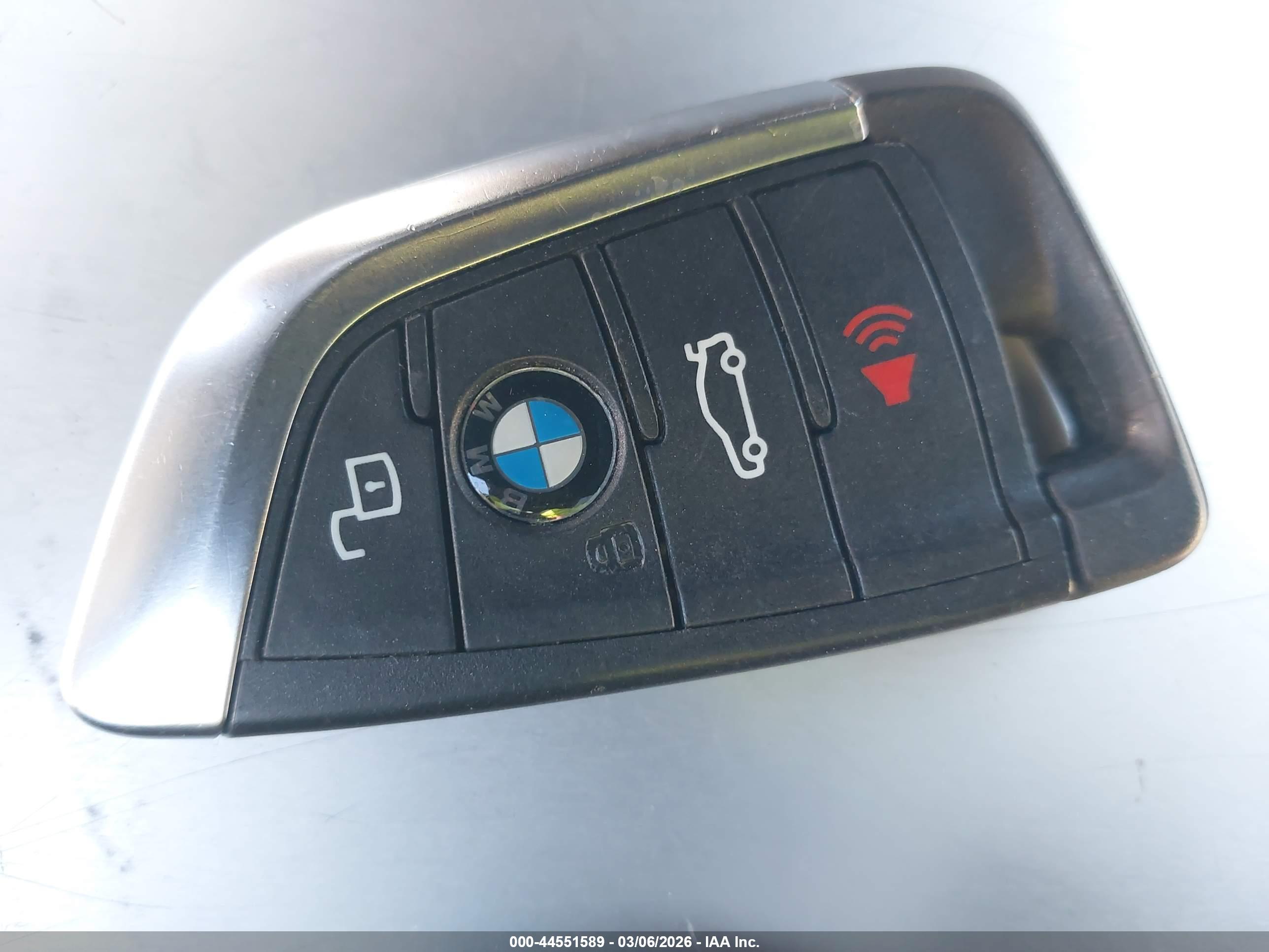 BMW I4 image 11