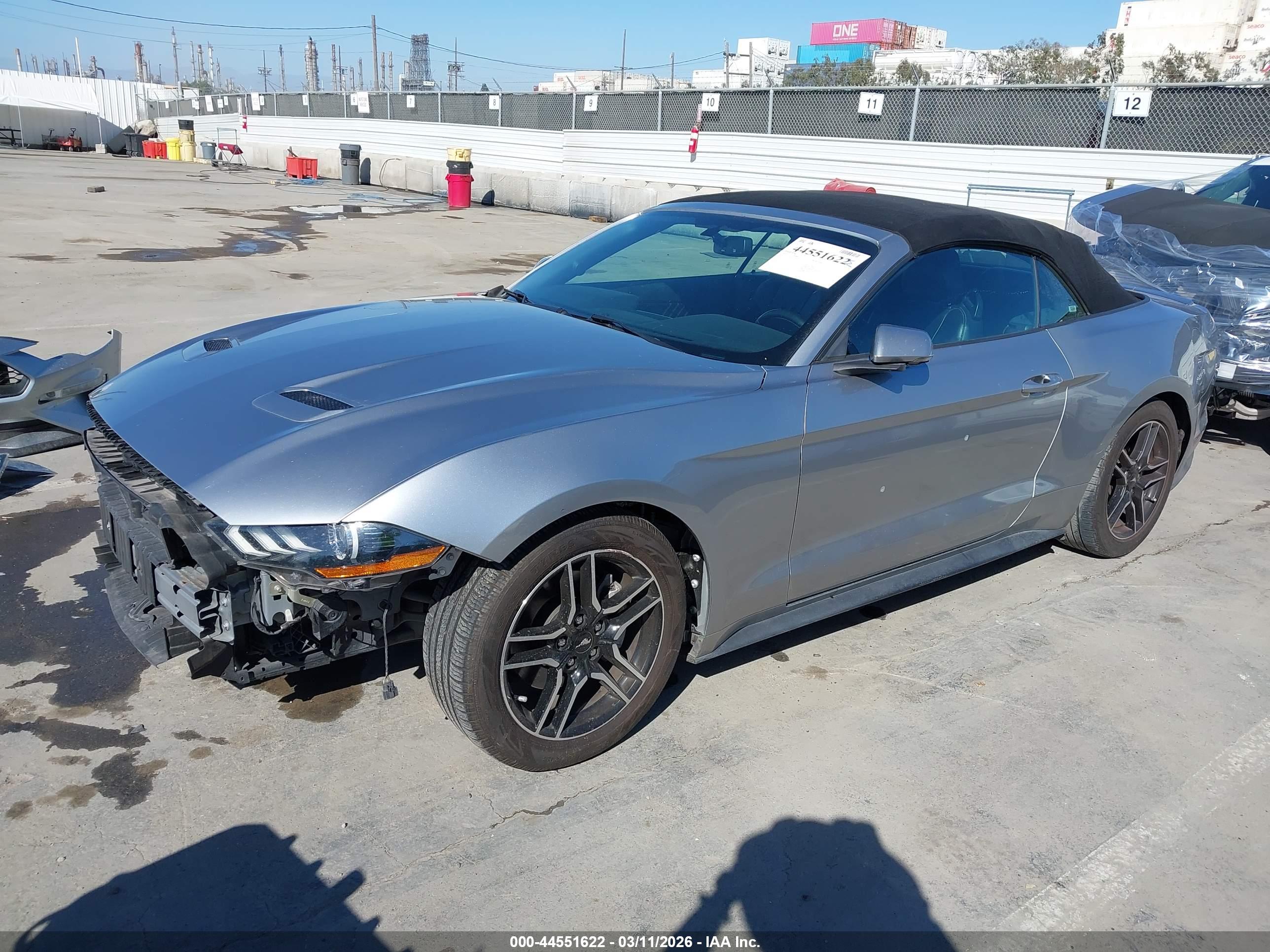 FORD MUSTANG image 2