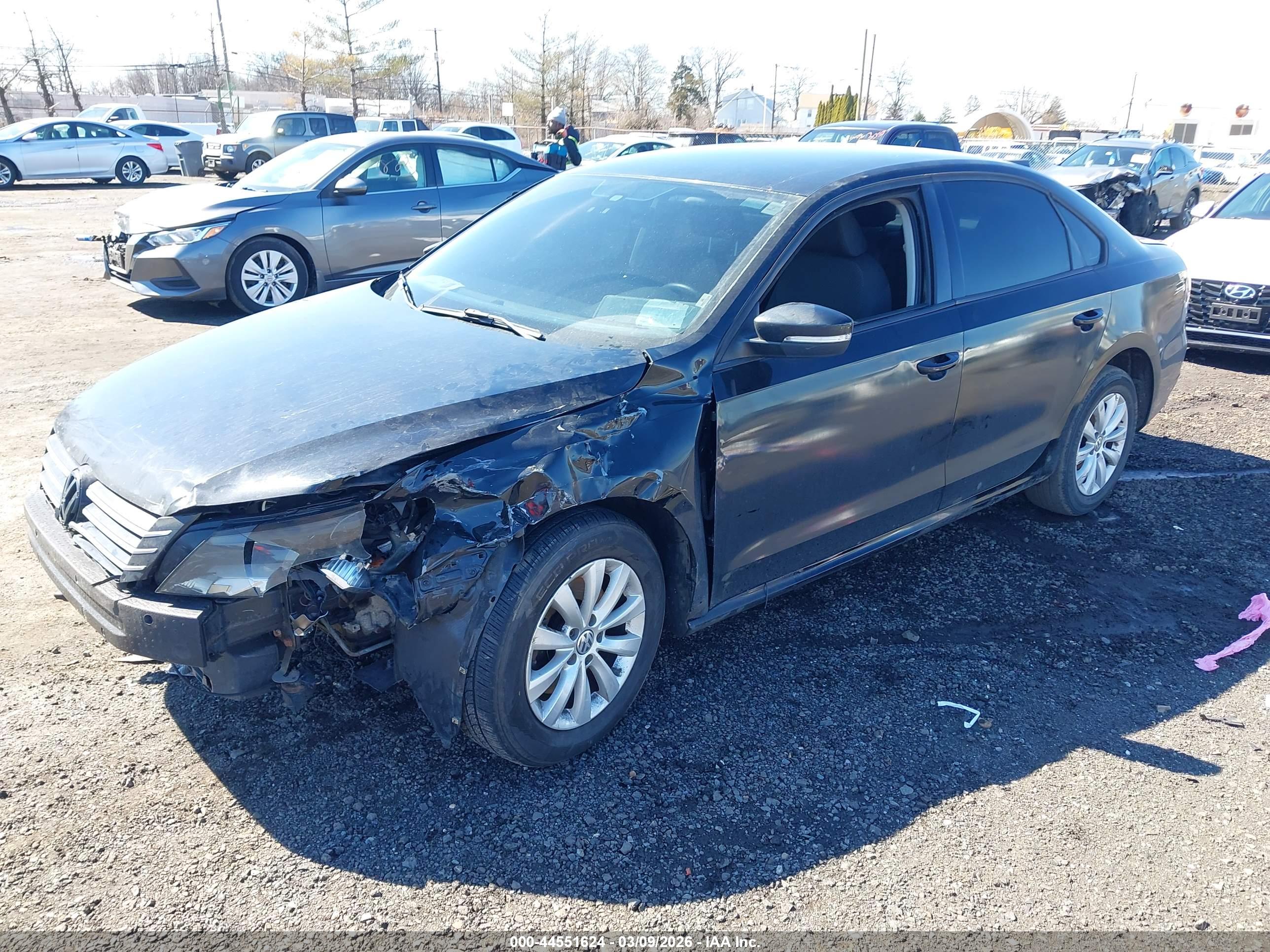 VOLKSWAGEN PASSAT image 2