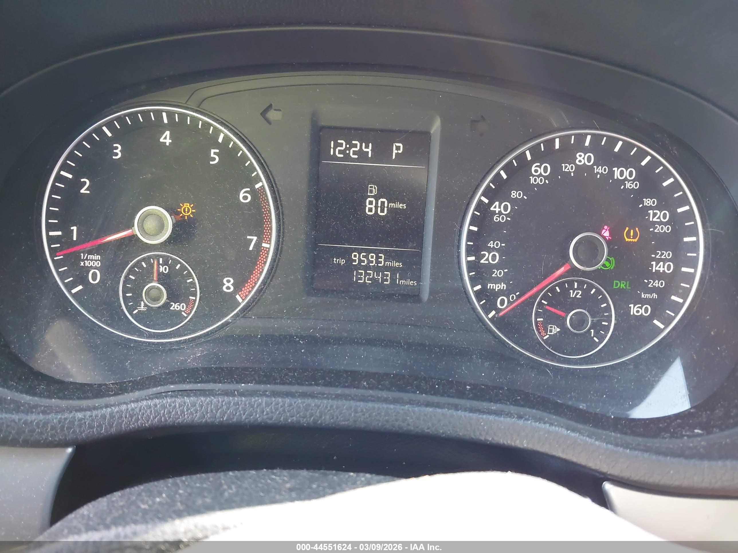 VOLKSWAGEN PASSAT image 7