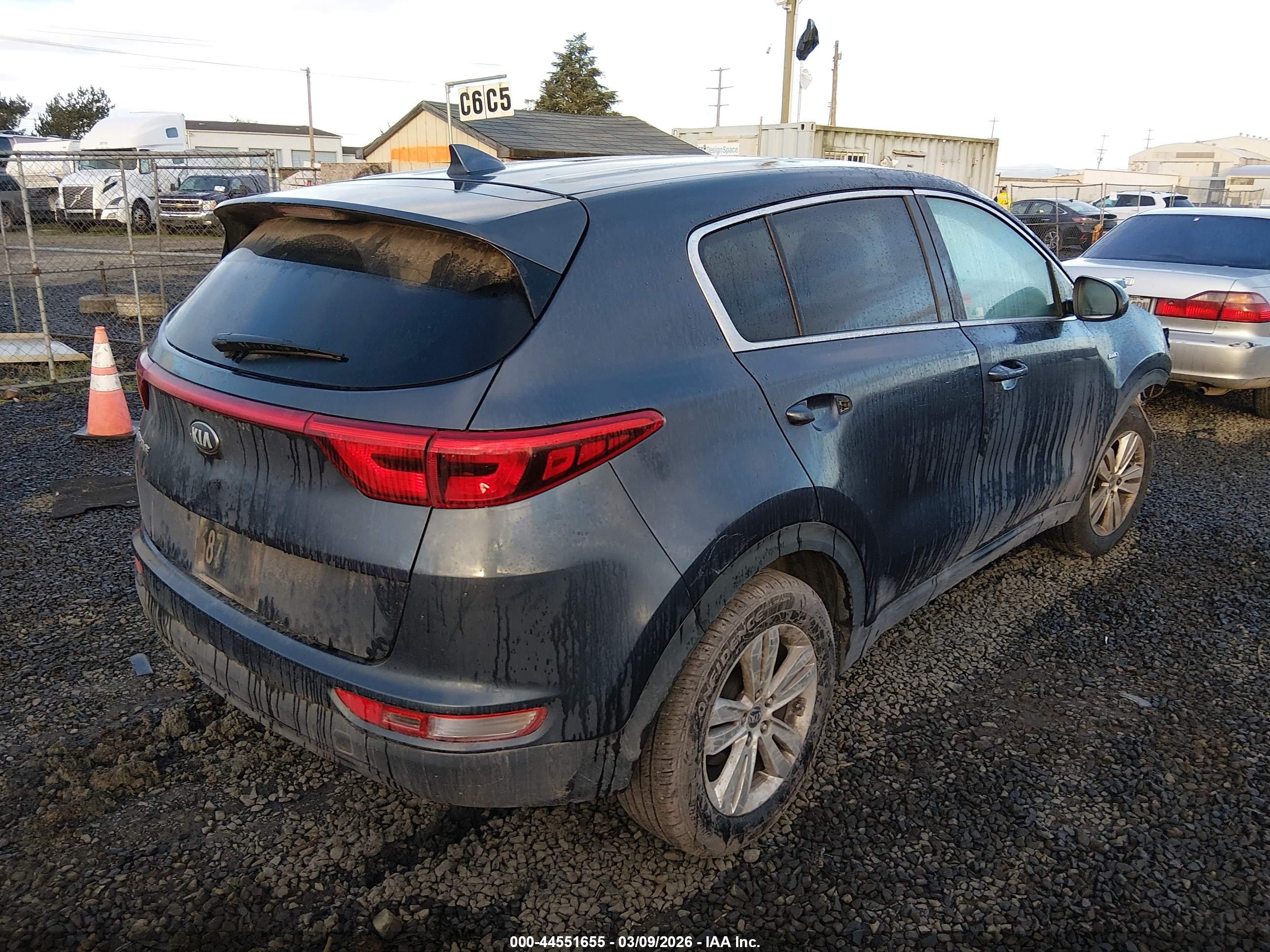 KIA SPORTAGE image 4