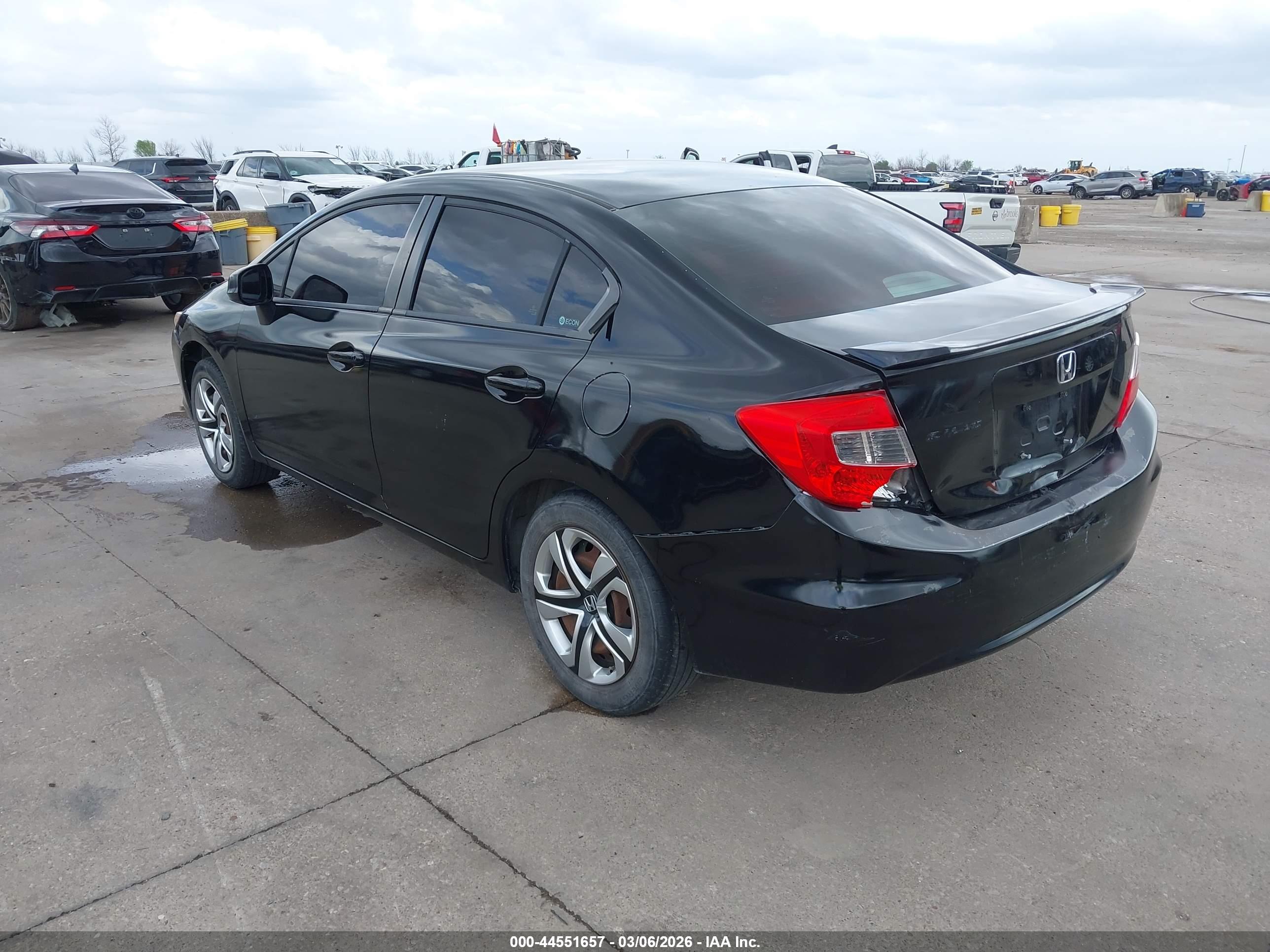 HONDA CIVIC image 3