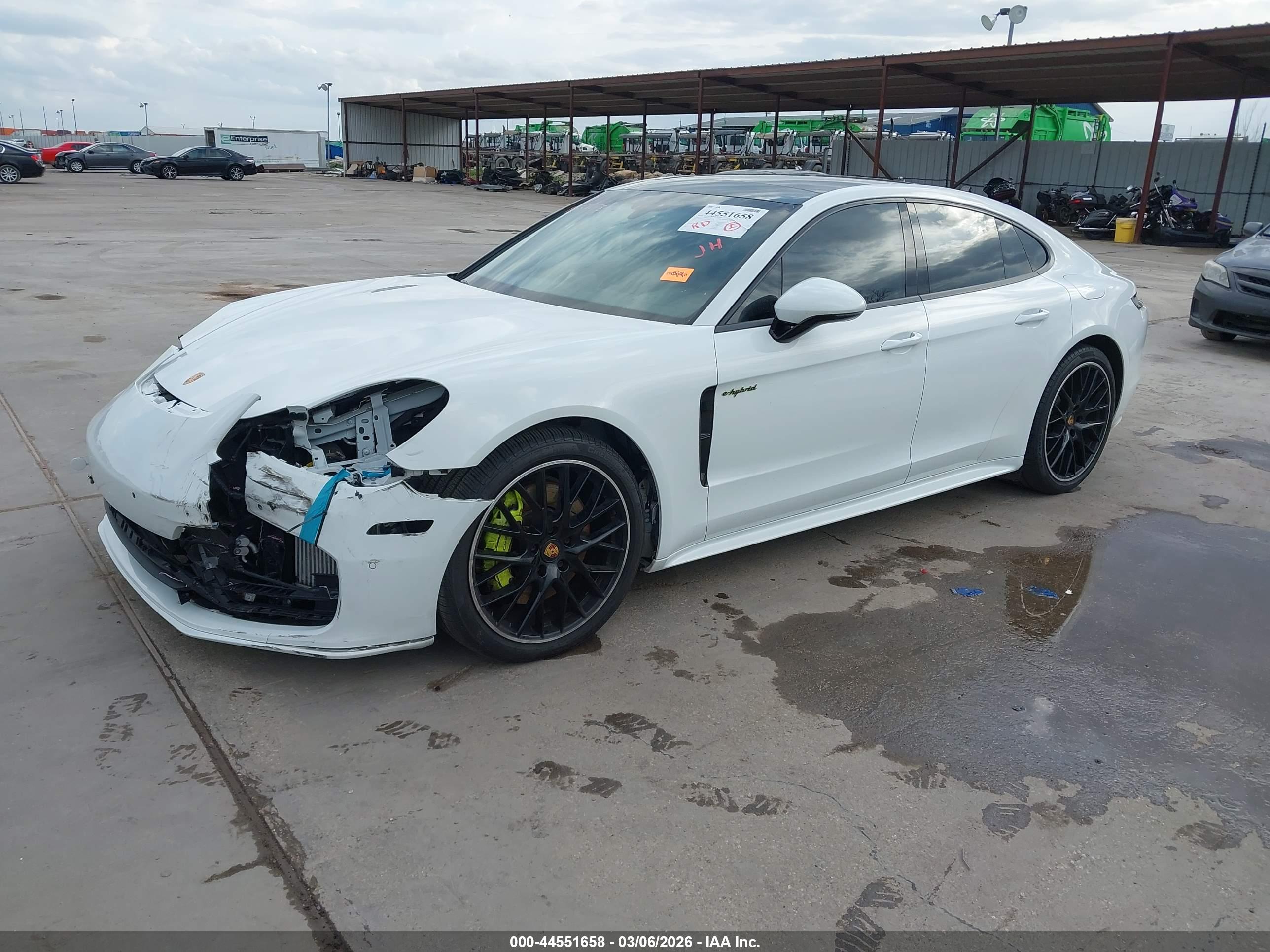 PORSCHE PANAMERA image 2