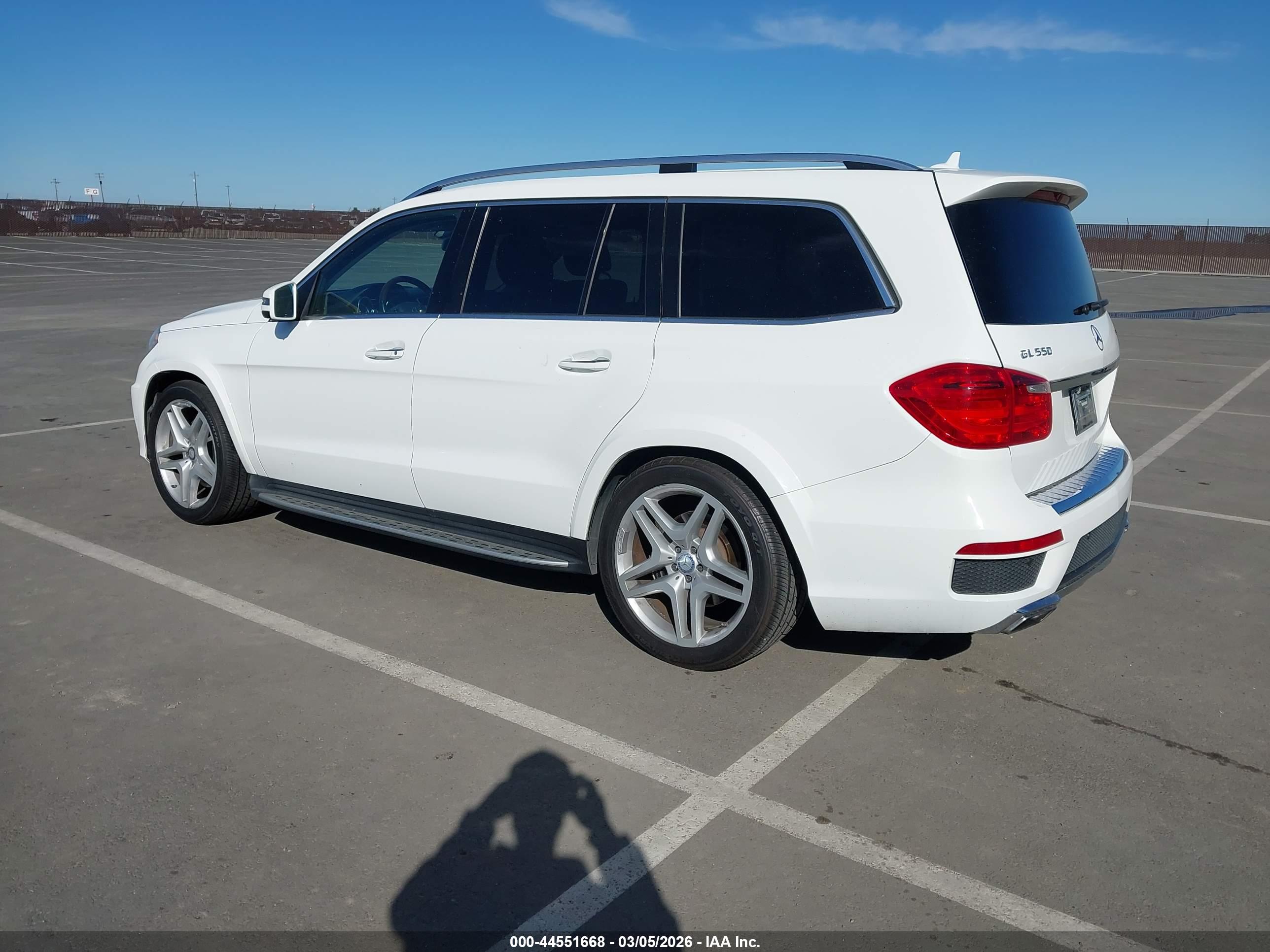 MERCEDES-BENZ GL image 3
