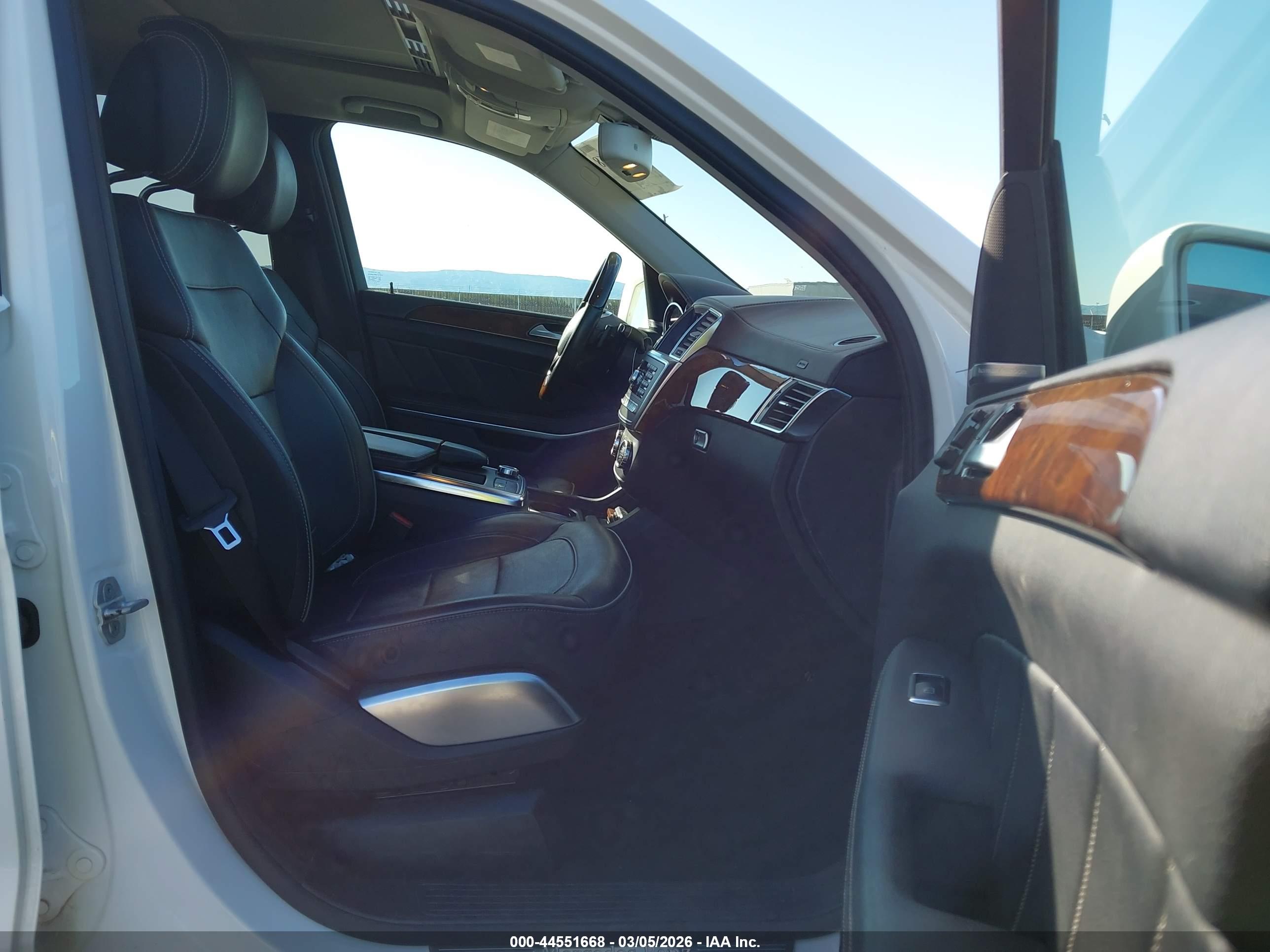 MERCEDES-BENZ GL image 5
