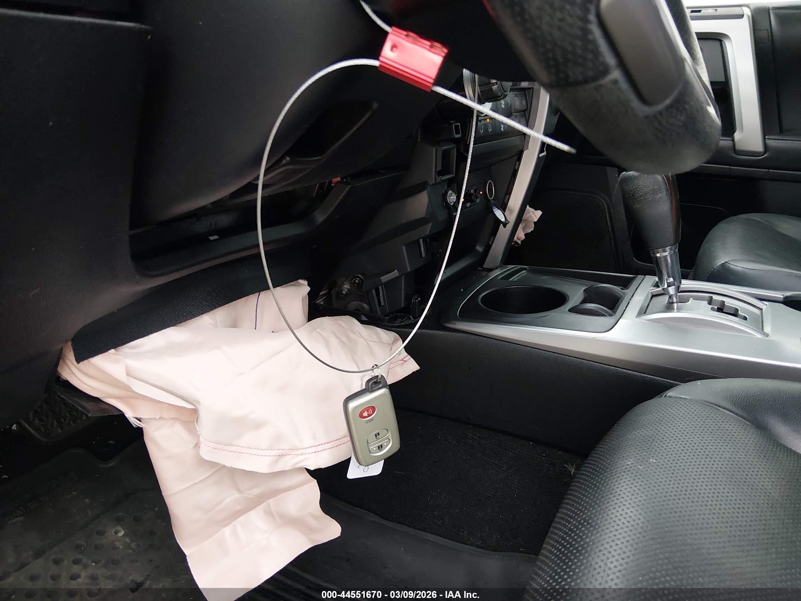TOYOTA 4RUNNER image 11