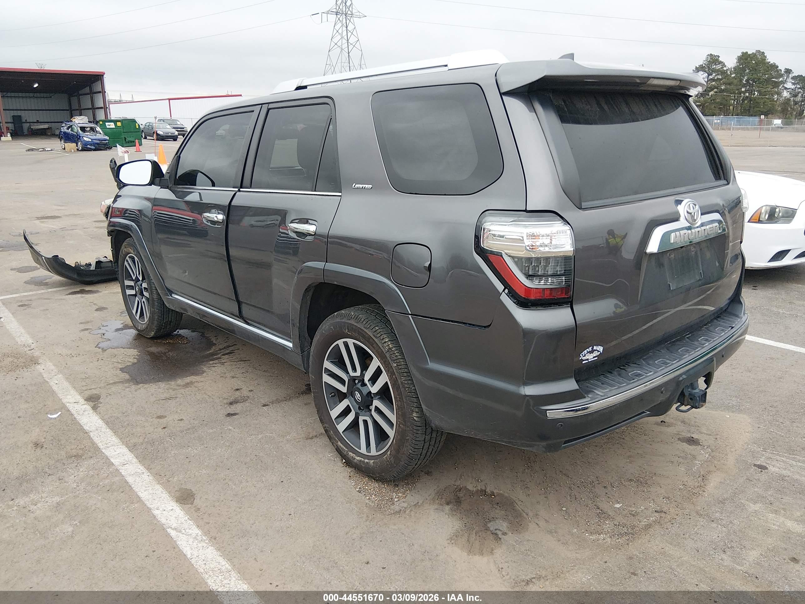 TOYOTA 4RUNNER image 3