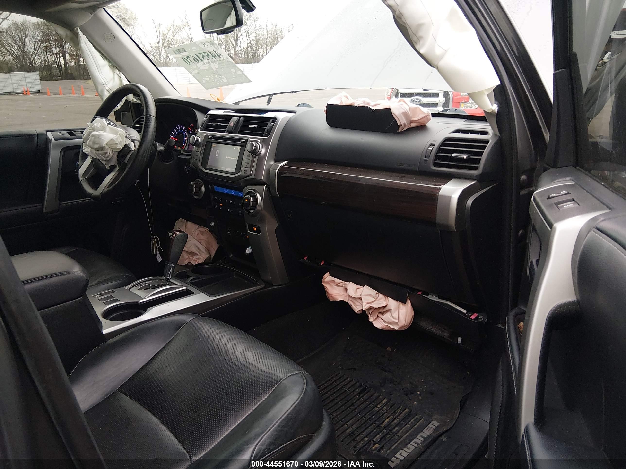TOYOTA 4RUNNER image 5