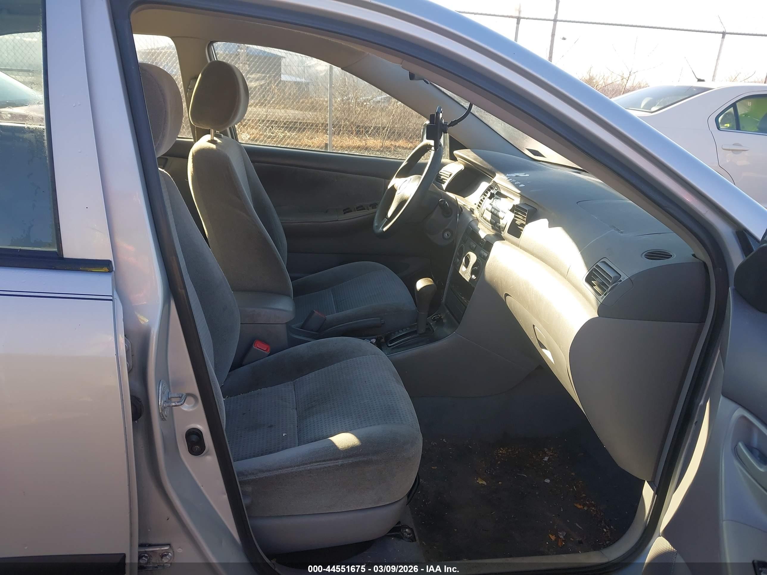 TOYOTA COROLLA image 5