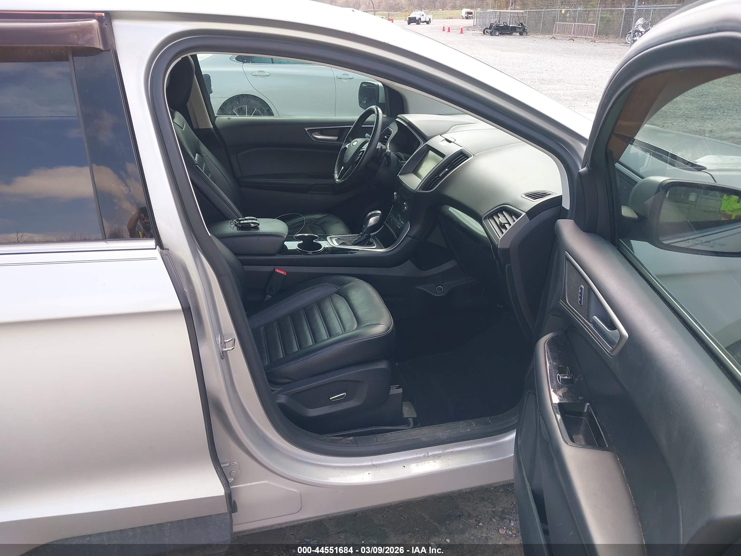 FORD EDGE image 5