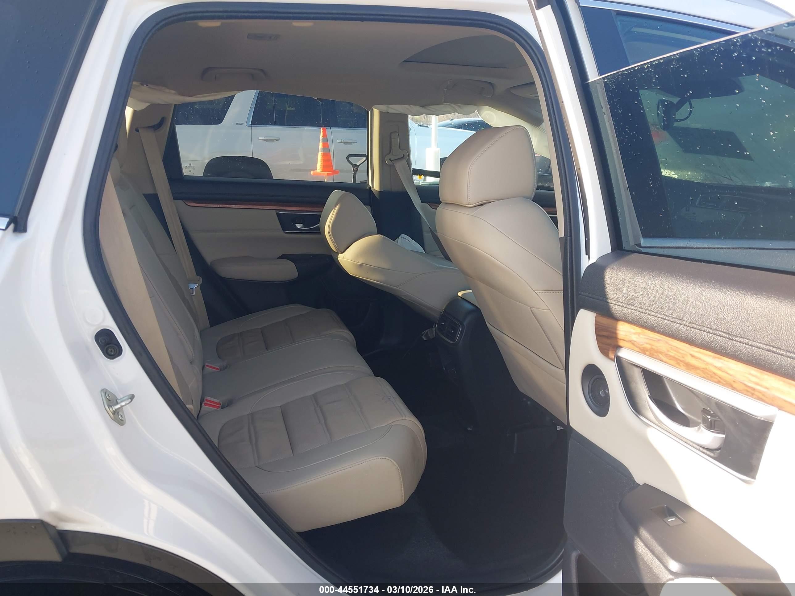 HONDA CR-V image 8