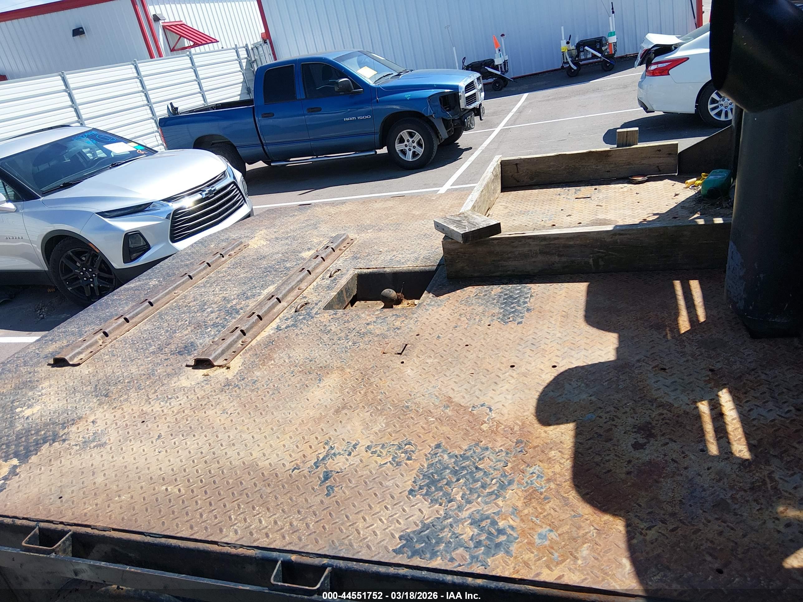 DODGE RAM image 7