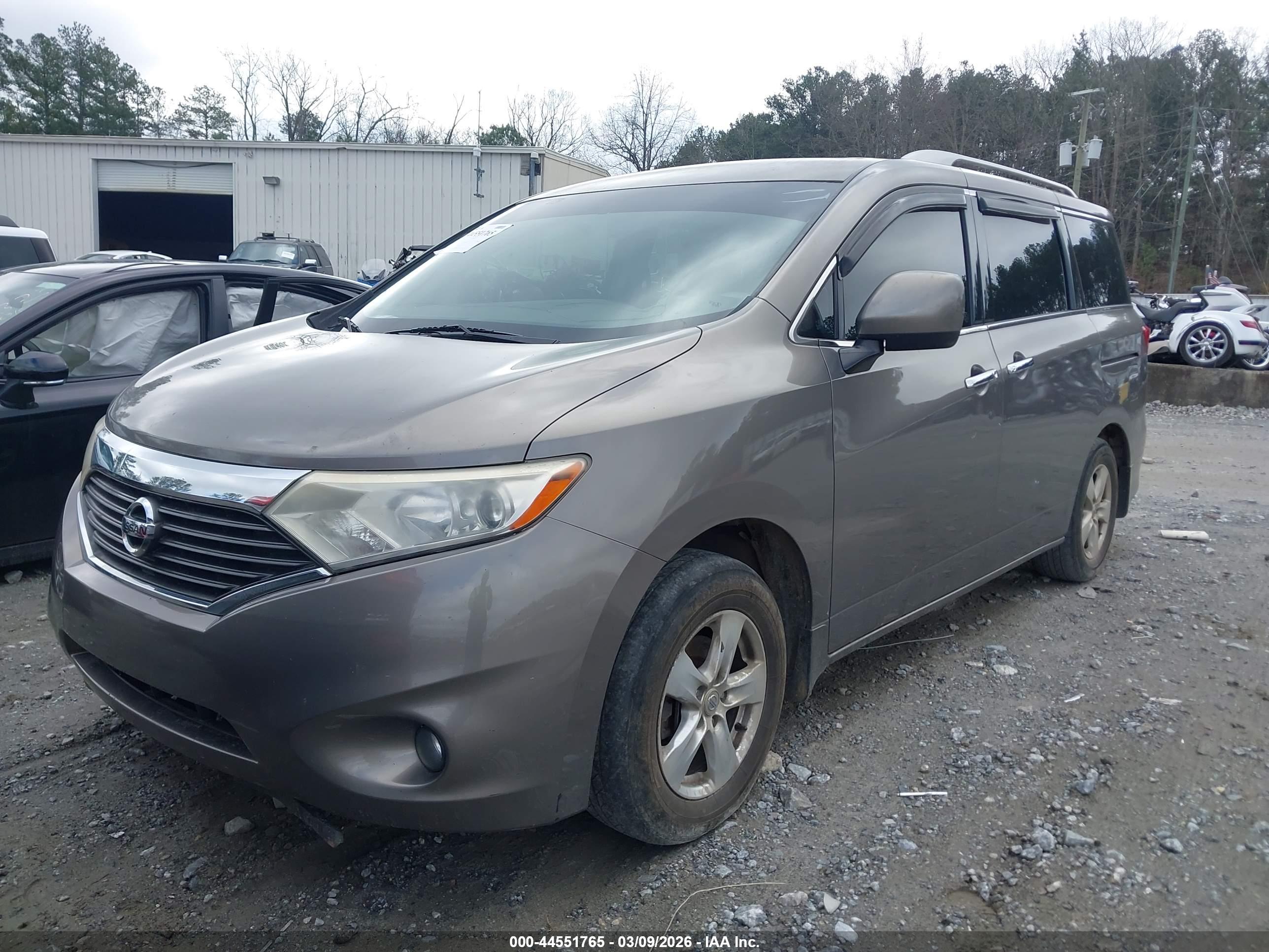NISSAN QUEST image 2