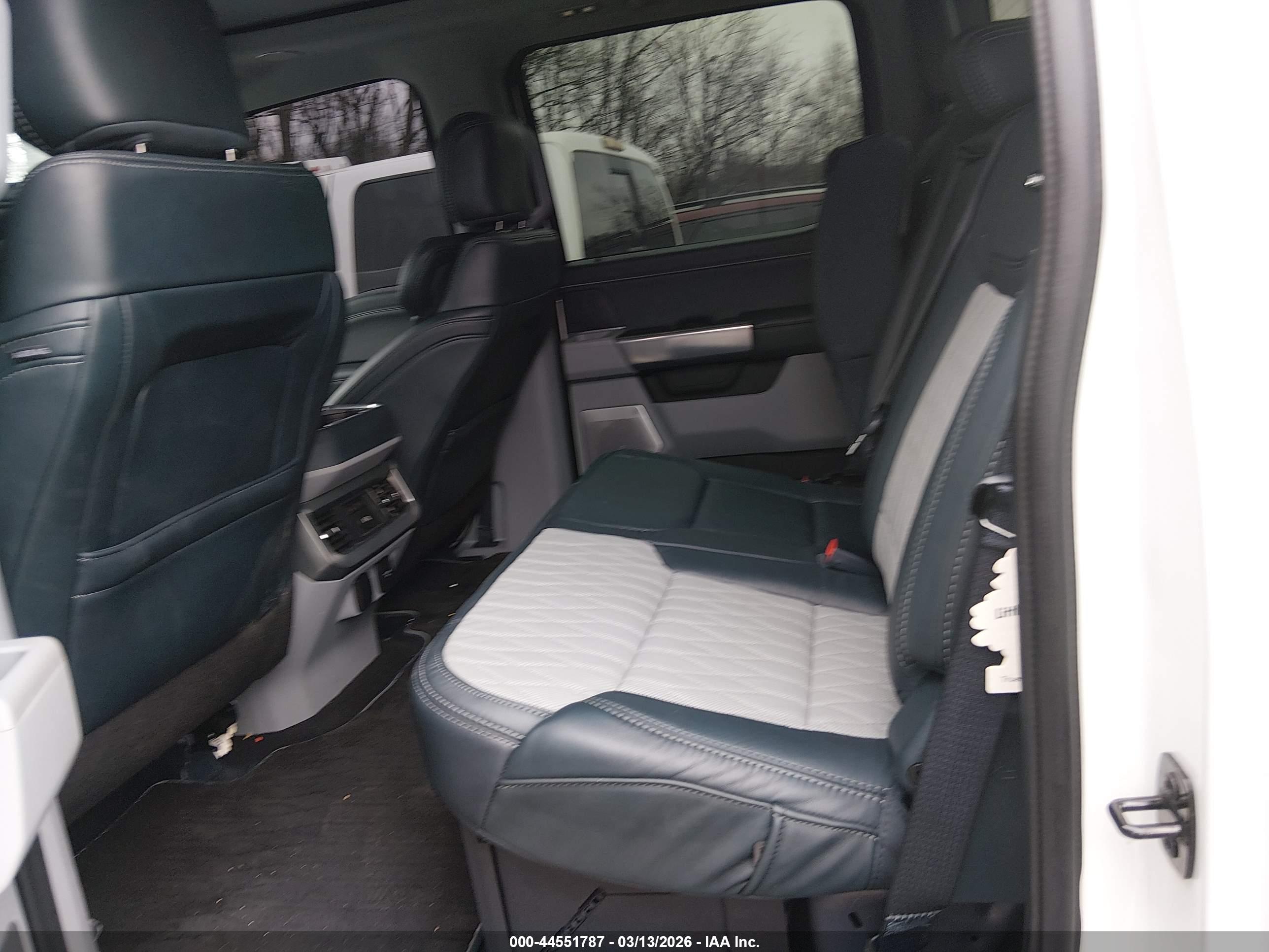 FORD F-350 image 7