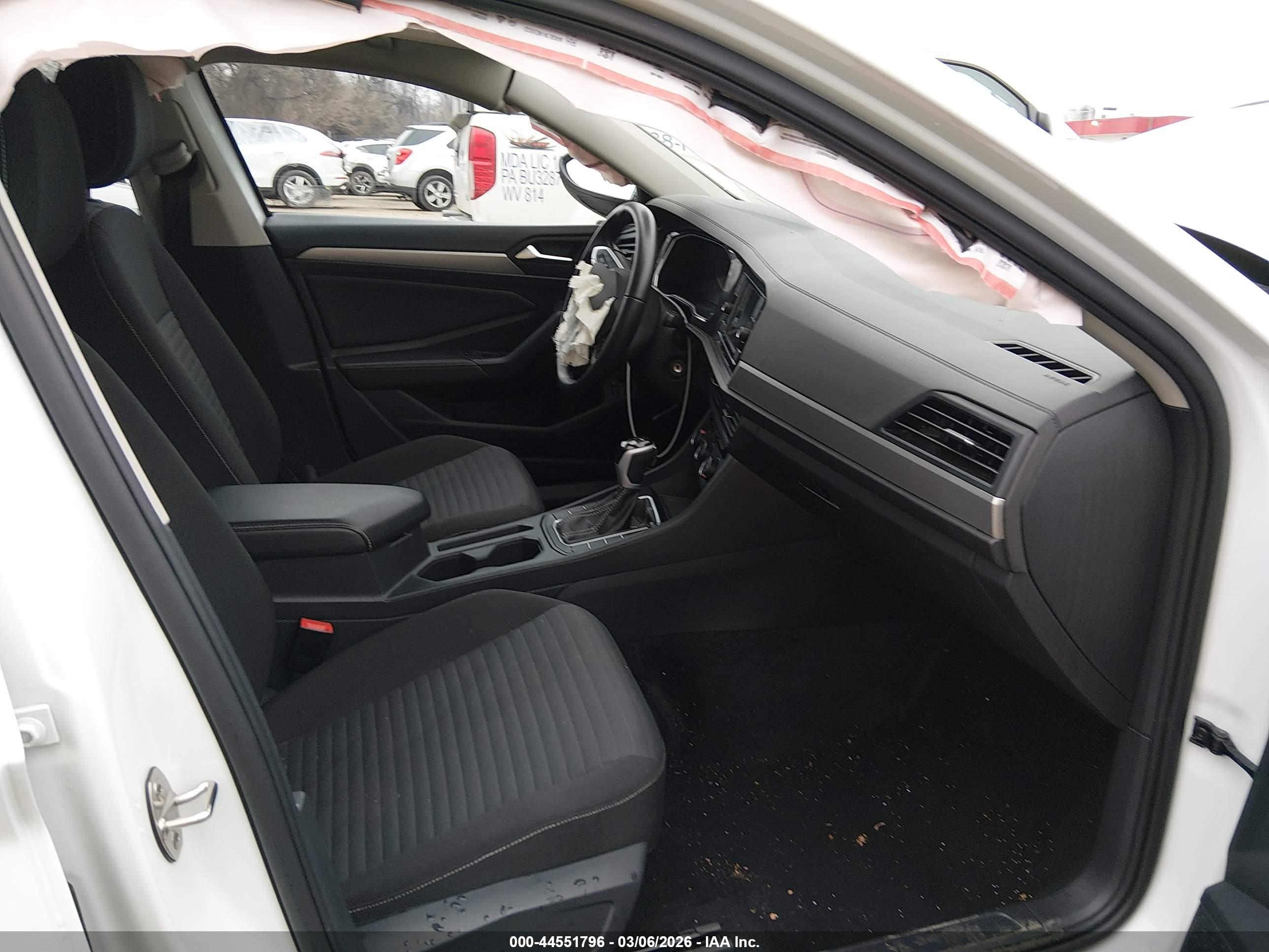 VOLKSWAGEN JETTA image 5