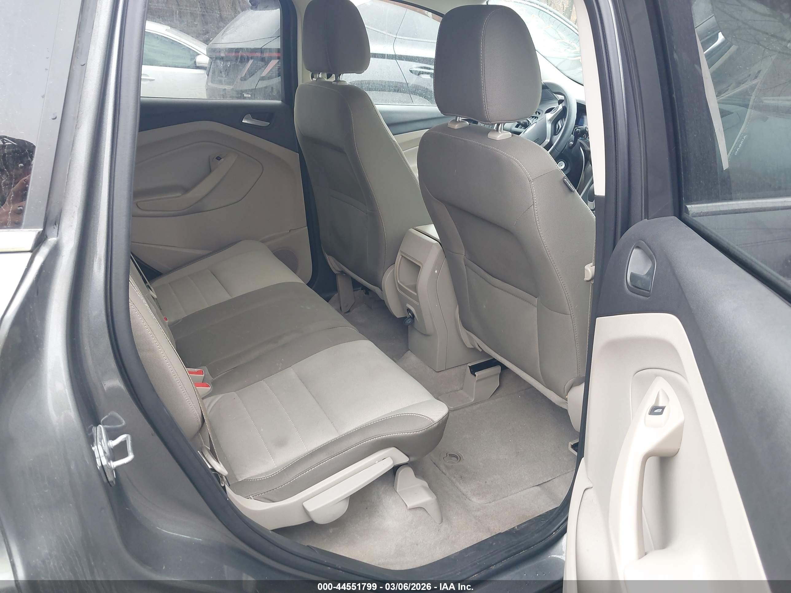 FORD ESCAPE image 8
